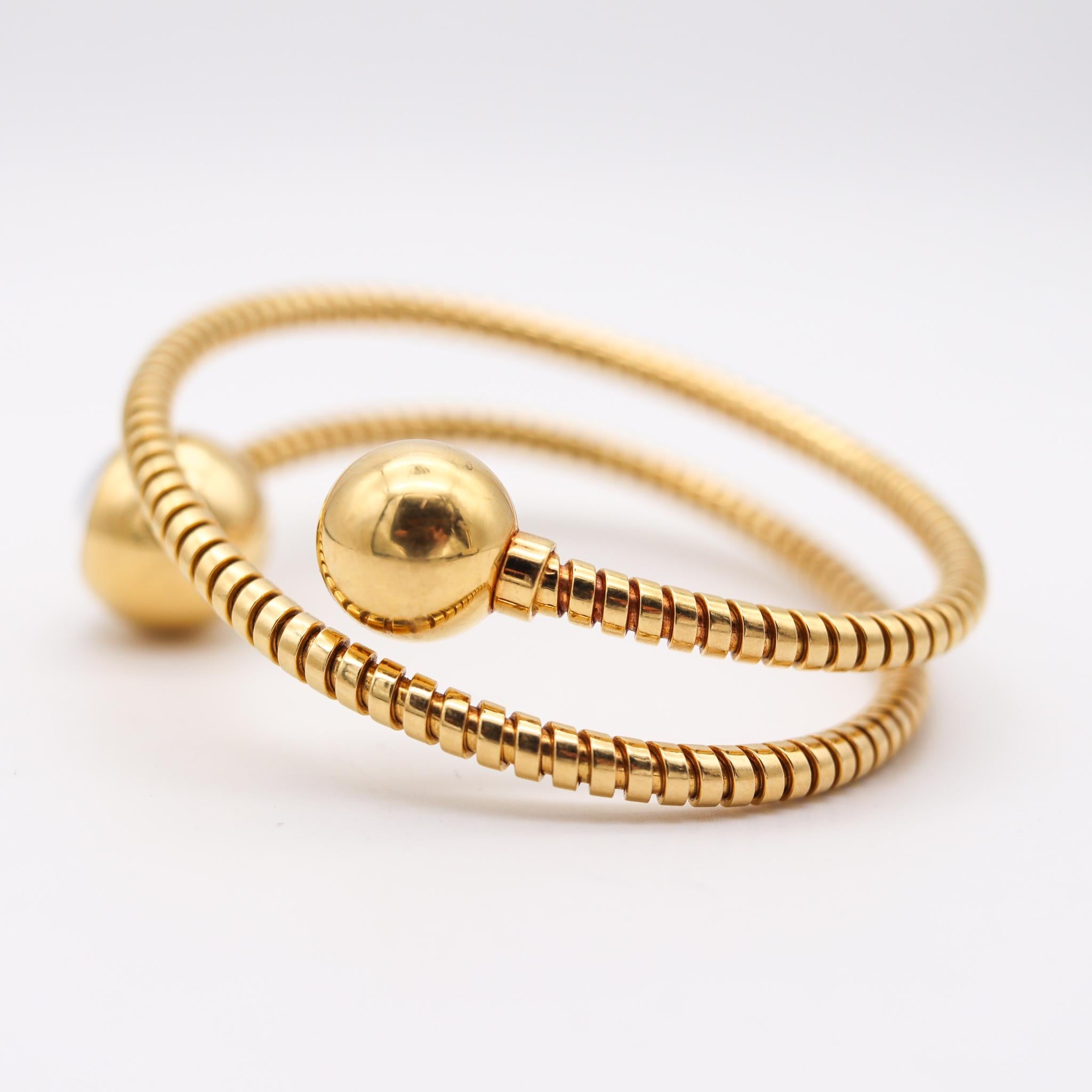Van Cleef & Arpels Montre-bracelet Tubogas en or jaune 18 carats avec papiers 1