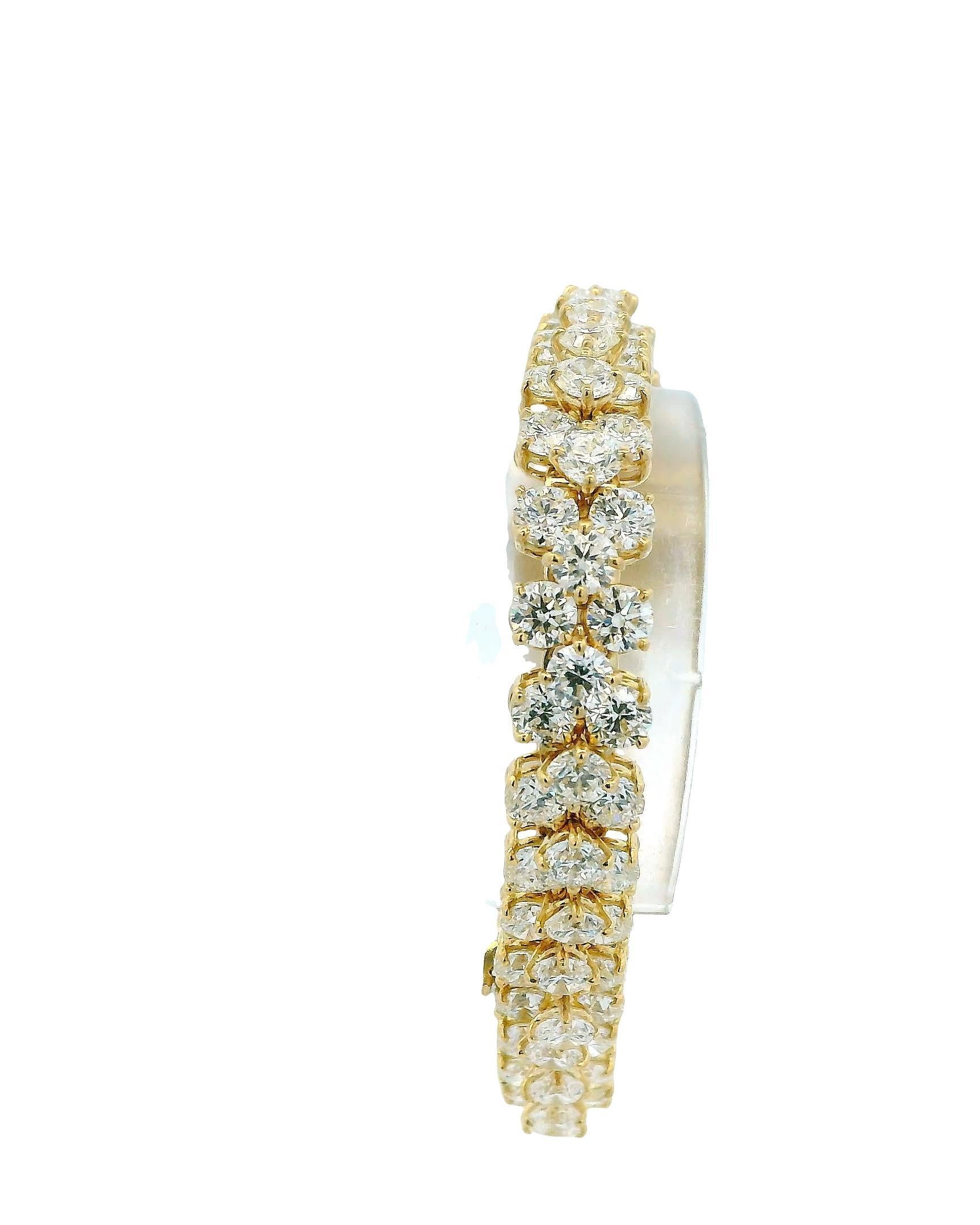 Taille ronde Van Cleef & Arpels x Vacheron Constantin Diamond Montre Vintage à diamants en vente