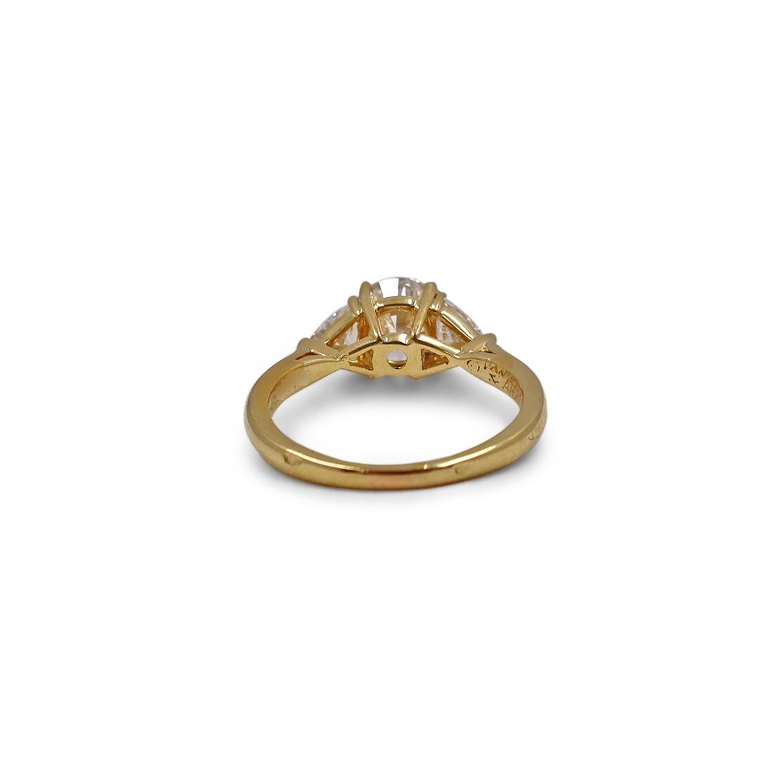 Brilliant Cut Van Cleef & Arpels Yellow Gold 1.05 Carat Diamond Ring