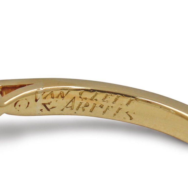 Women's or Men's Van Cleef & Arpels Yellow Gold 1.05 Carat Diamond Ring For Sale