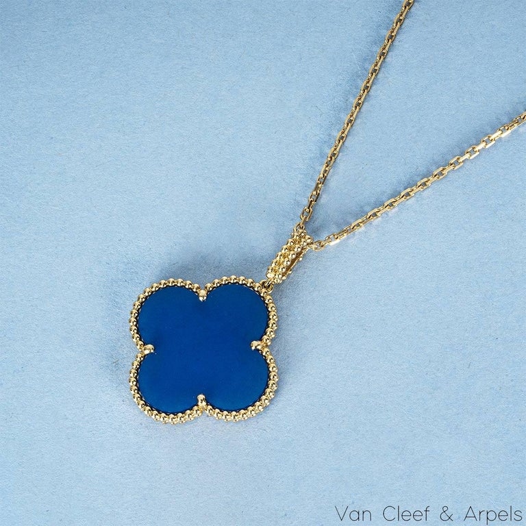 Van Cleef and Arpels Yellow Gold Agate Magic Alhambra Long