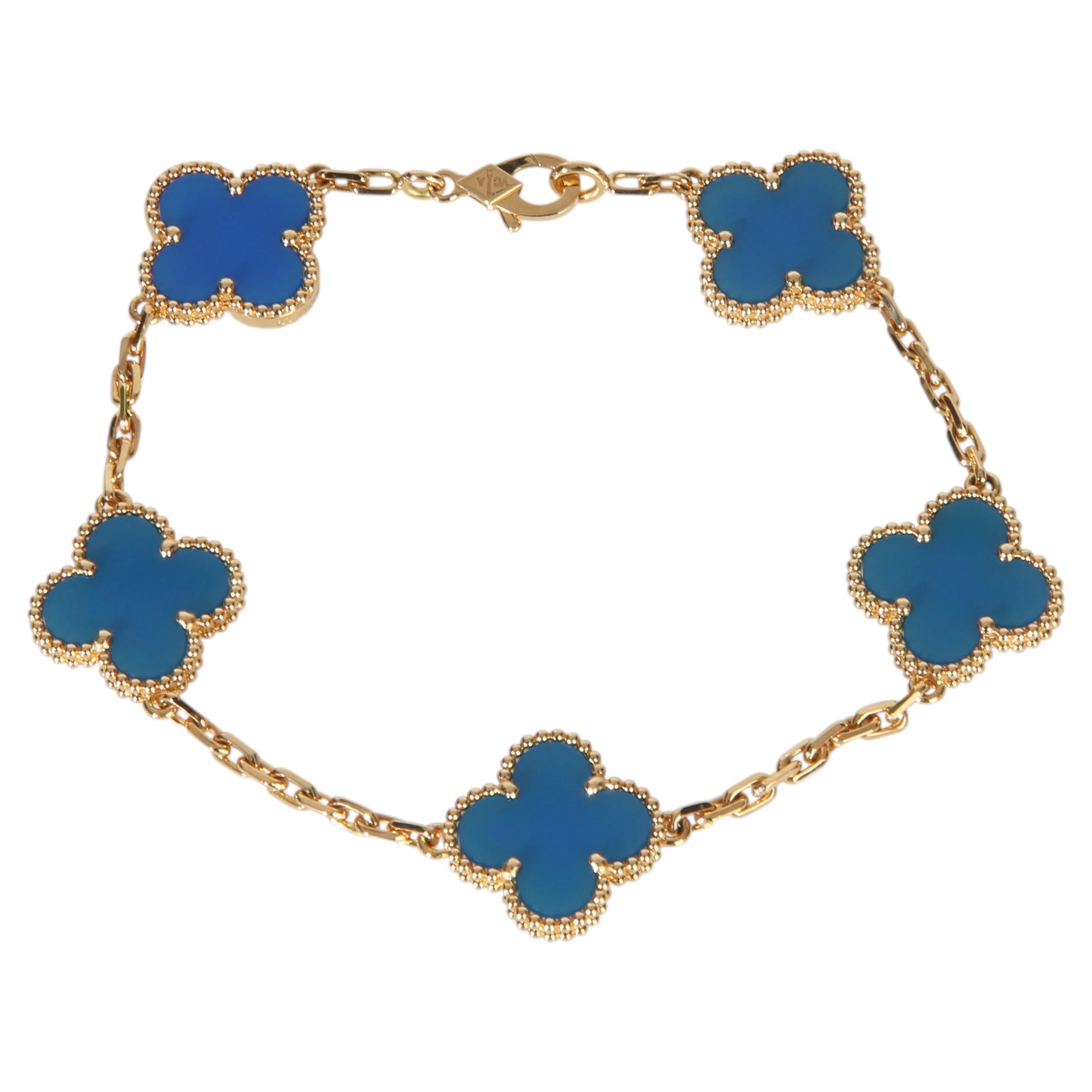 Are there fake Van Cleef pieces?