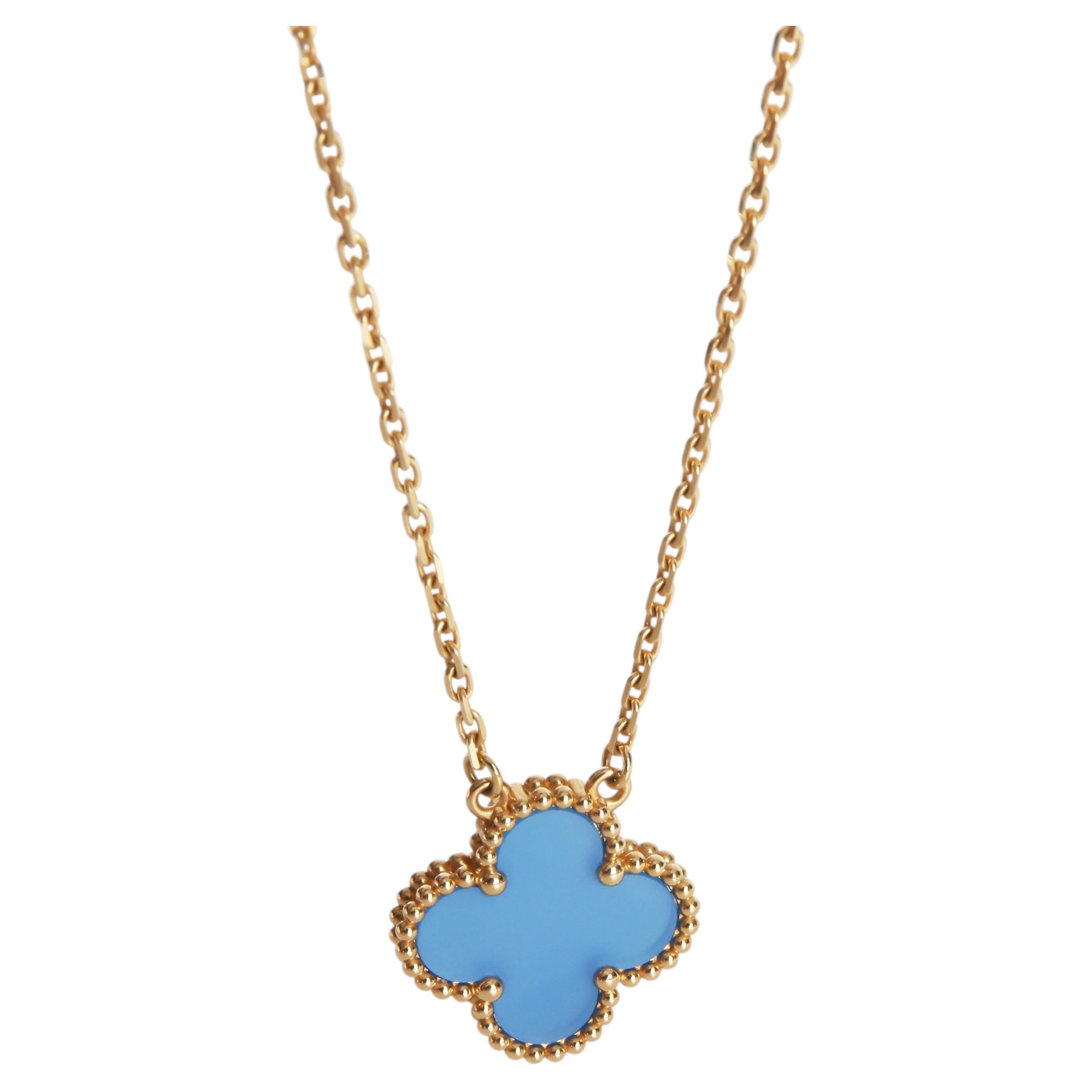 Van Cleef & Arpels Yellow Gold Agate Vintage Alhambra Pendant