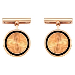 Van Cleef & Arpels Yellow Gold and Black Enamel Cufflinks Measuring 0.85 Inch