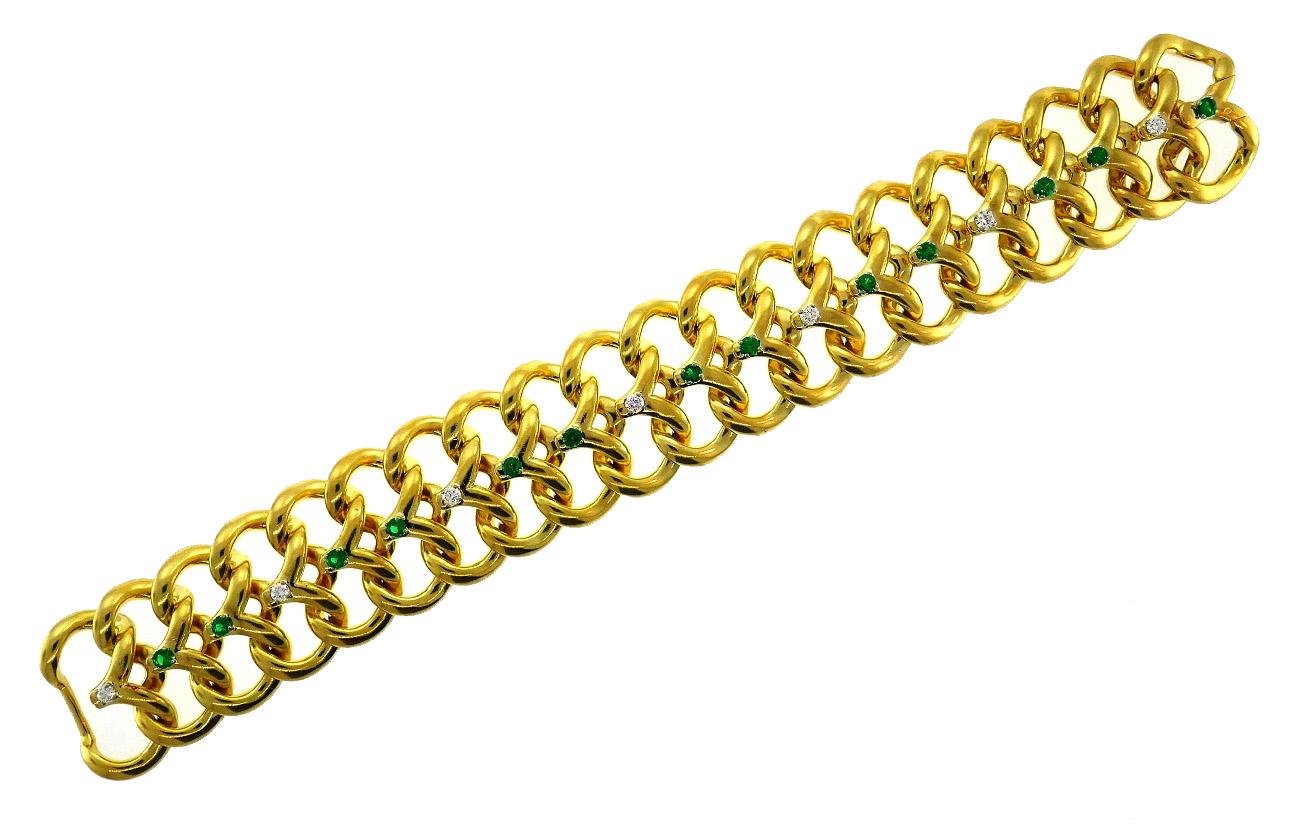 Van Cleef & Arpels Yellow Gold Bracelet with Diamond and Emerald In Good Condition In Beverly Hills, CA