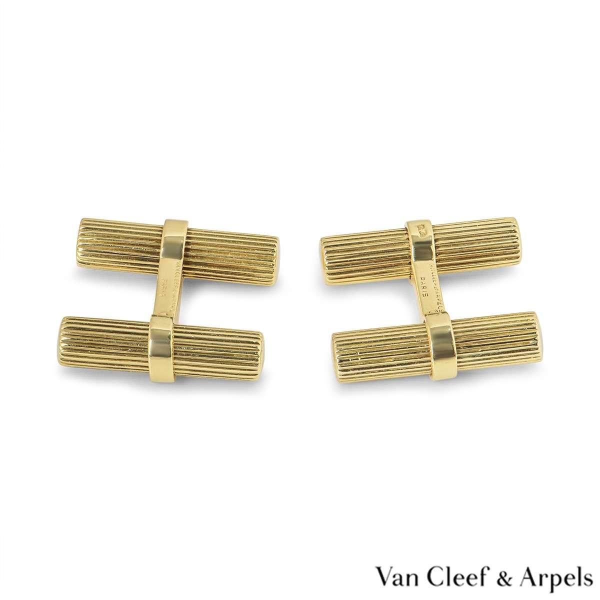 A pair of 18k yellow gold cufflinks by Van Cleef & Arpels. The cufflinks feature 4 removable barrels connected by a smooth polished yellow gold bar. The cufflinks measure 2cm in width and have a gross weight of 13.3 grams.

The cufflinks come