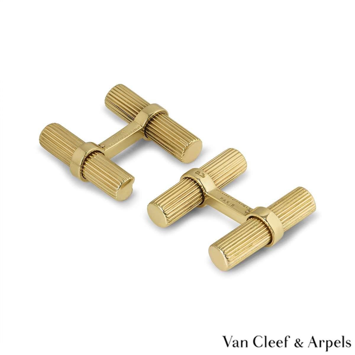 Van Cleef & Arpels Yellow Gold Cufflinks In Excellent Condition In London, GB