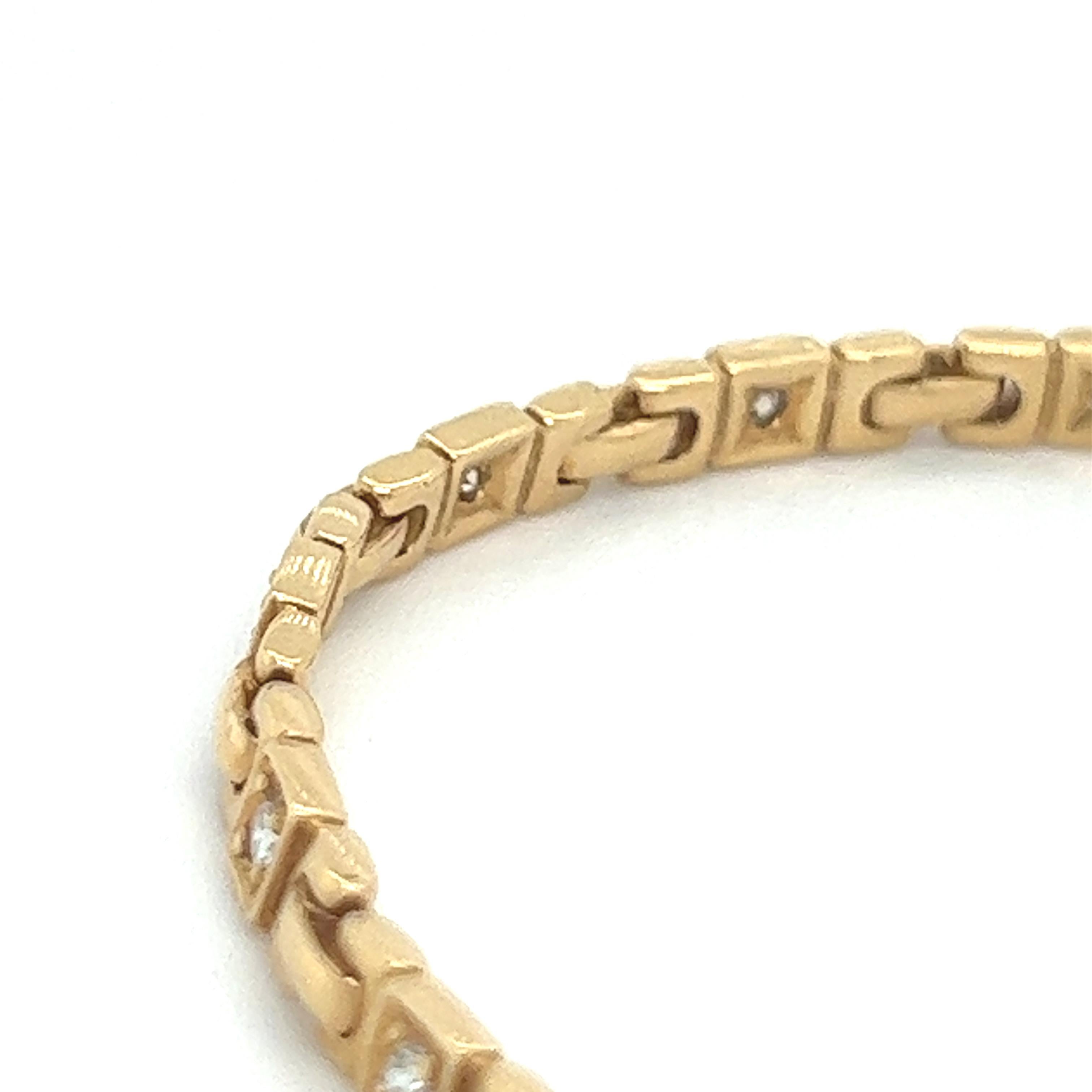 Van Cleef & Arpels yellow gold & diamond bracelet  circa 1980s In Good Condition For Sale In Addlestone, GB