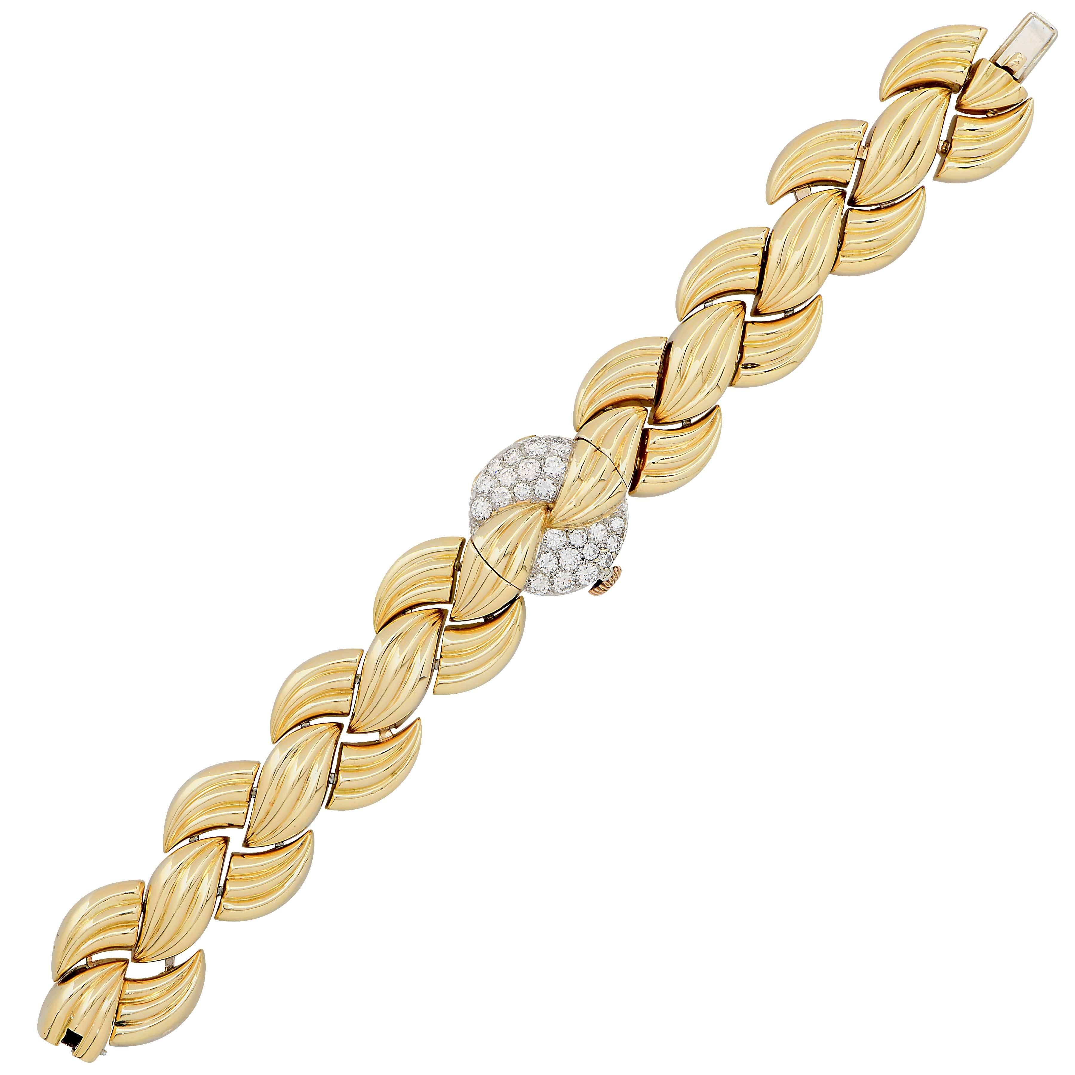 Van Cleef & Arpels Yellow Gold Diamond Concealed Dial Bracelet Wristwatch In Good Condition In Bay Harbor Islands, FL