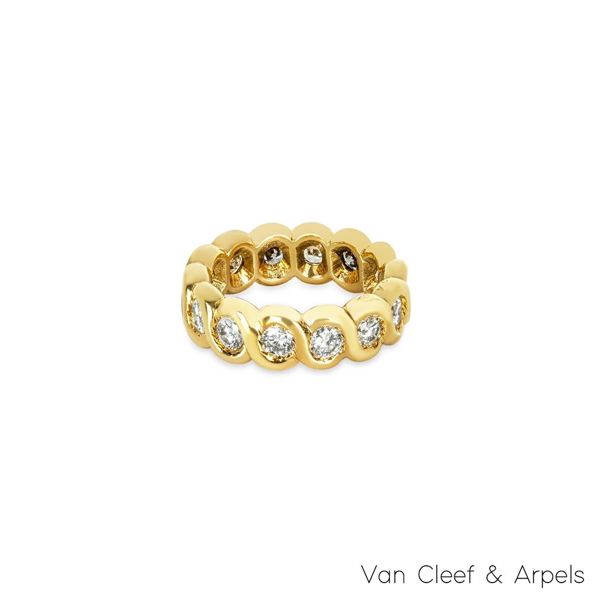 Taille ronde Van Cleef & Arpels, alliance d'éternité en or jaune avec diamants 1,40 carat en vente
