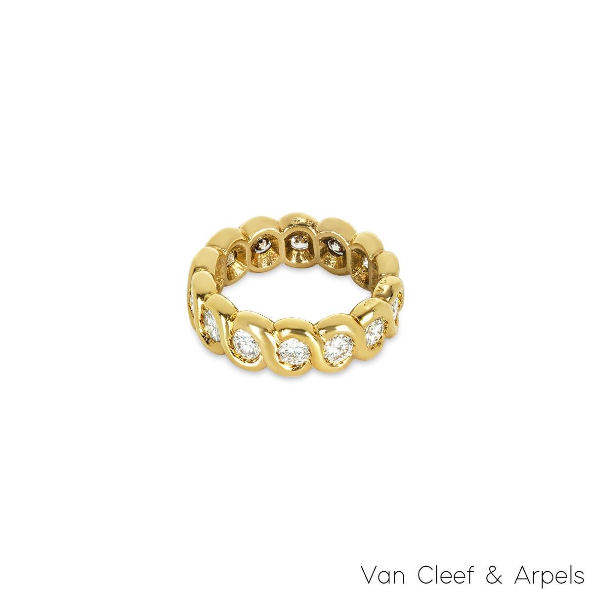 Van Cleef & Arpels Gelbgold Diamant Eternity Ehering 1,40 Karat im Zustand „Hervorragend“ im Angebot in London, GB