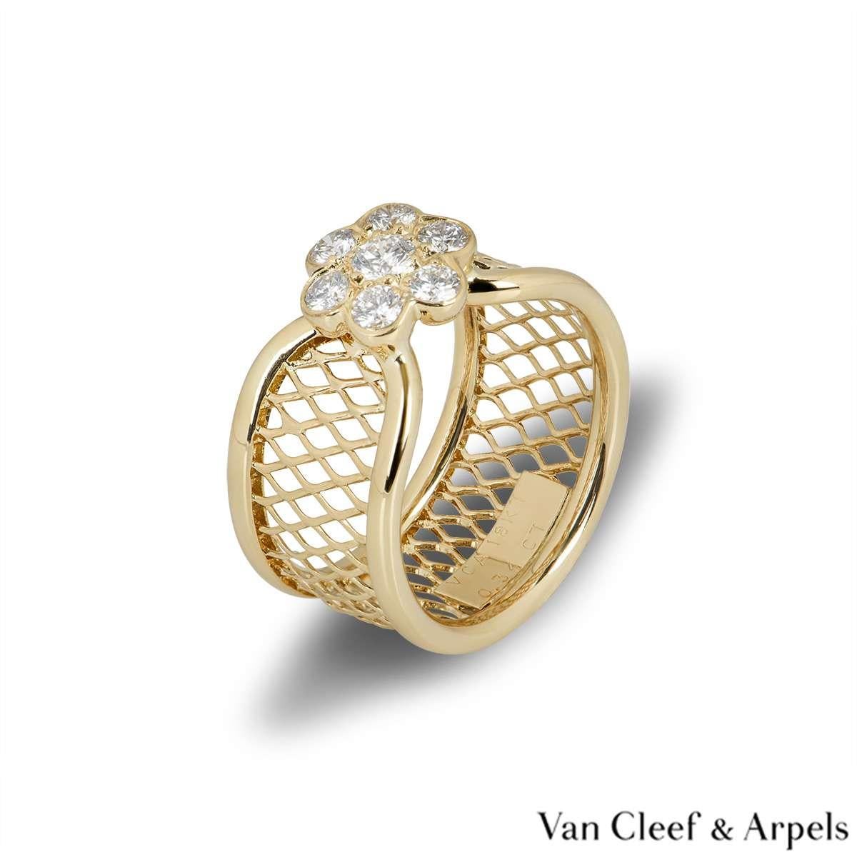 Round Cut Van Cleef & Arpels Yellow Gold Diamond Fleurette Ring