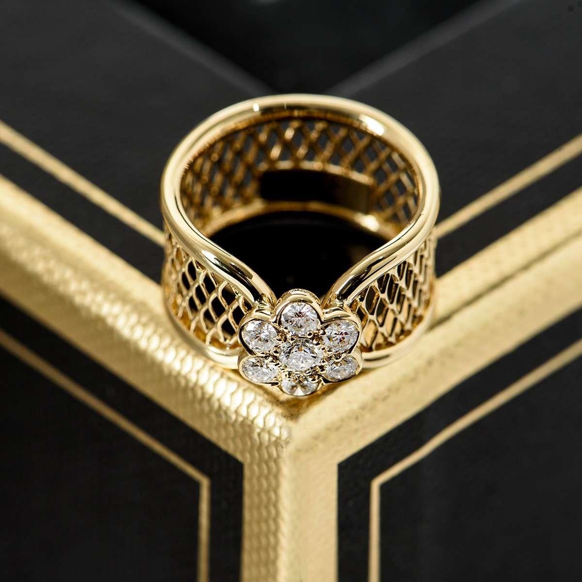 Van Cleef & Arpels Yellow Gold Diamond Fleurette Ring 1