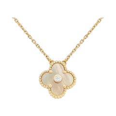 Vintage Alhambra pendant 18K rose gold, Mother-of-pearl - Van Cleef & Arpels