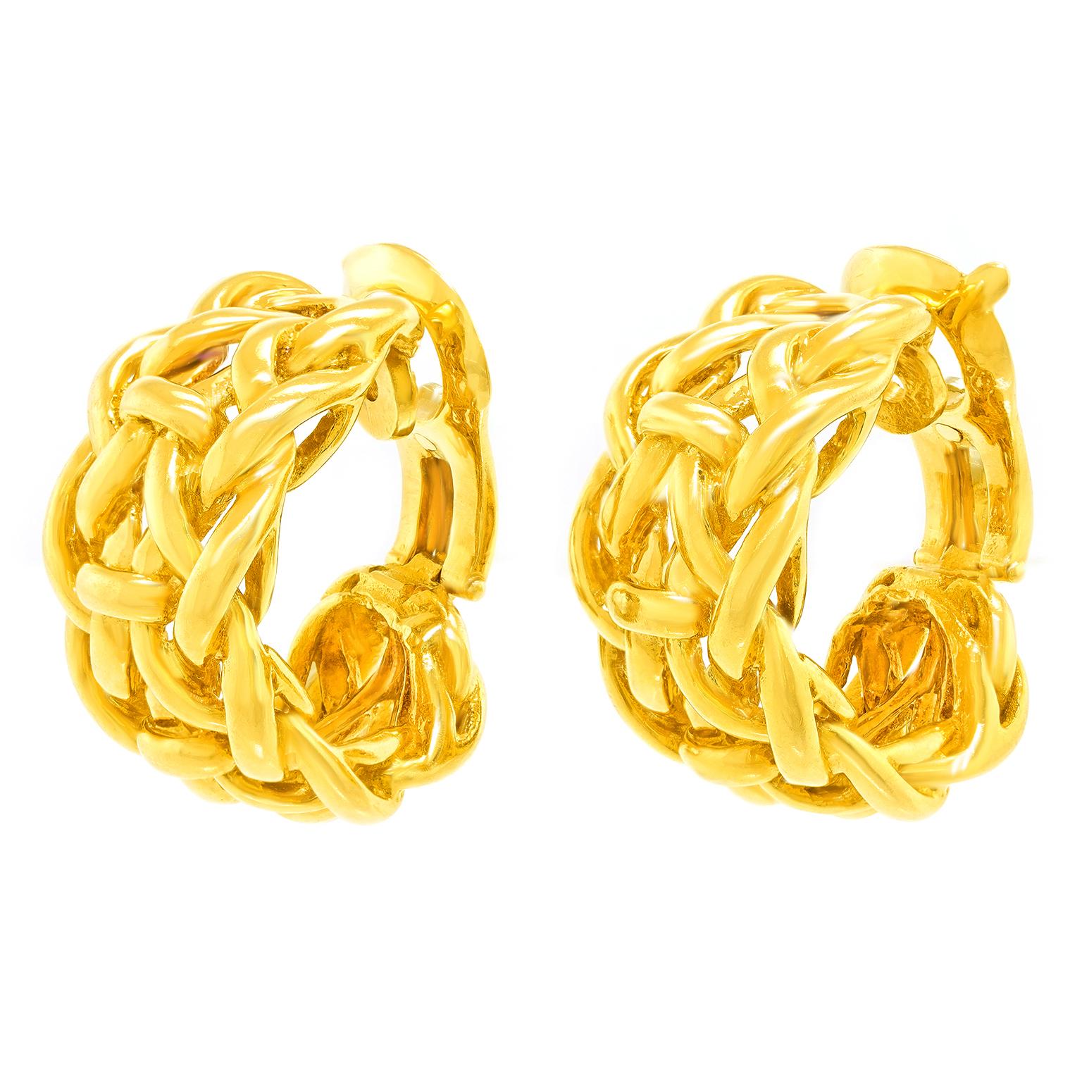 Orecchini in oro giallo Van Cleef & Arpels In condizioni ottime in vendita a Litchfield, CT