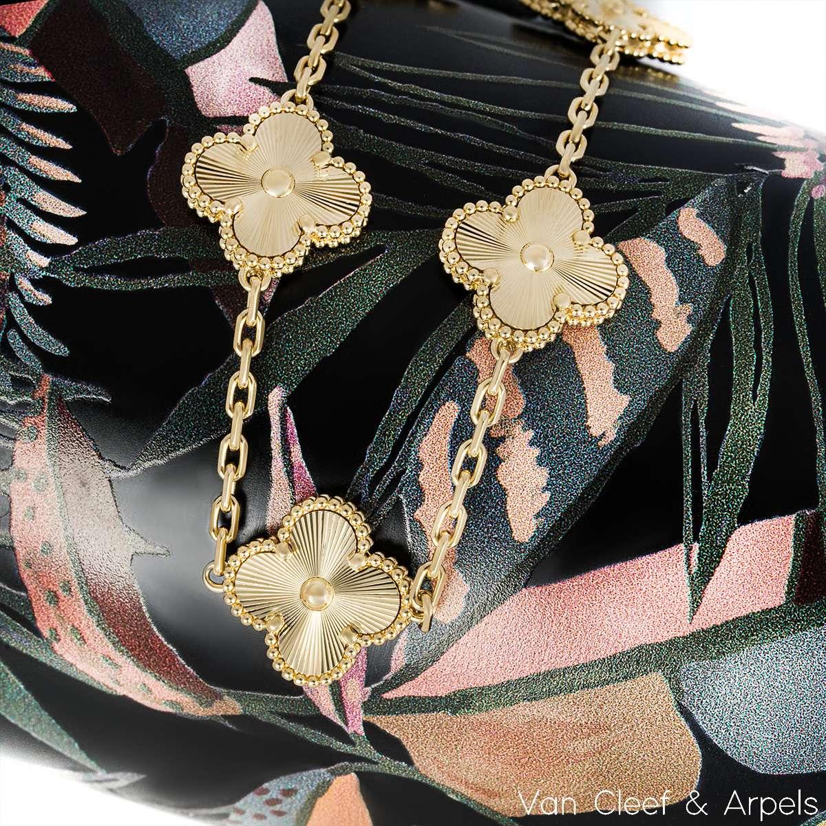 Van Cleef & Arpels Yellow Gold Guilloche Vintage Alhambra 5 Motif Bracelet VCARP 2