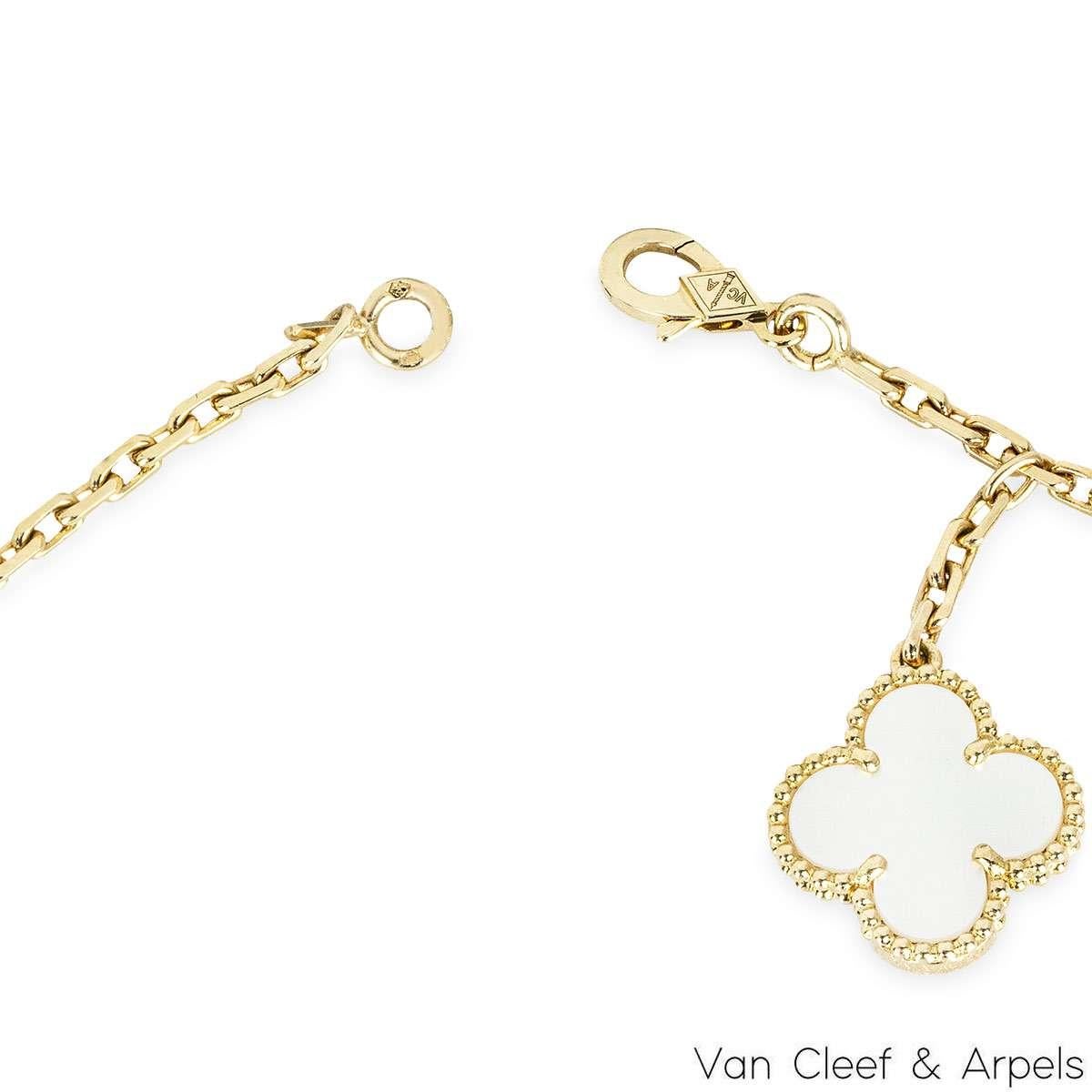 Van Cleef & Arpels Yellow Gold Magic Alhambra Necklace VCARD79200 In Excellent Condition For Sale In London, GB