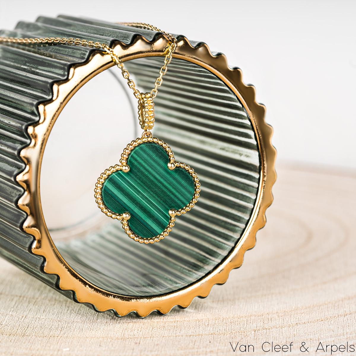 Van Cleef & Arpels Yellow Gold Malachite Magic Alhambra Long Necklace VCARO3MG00 For Sale 2