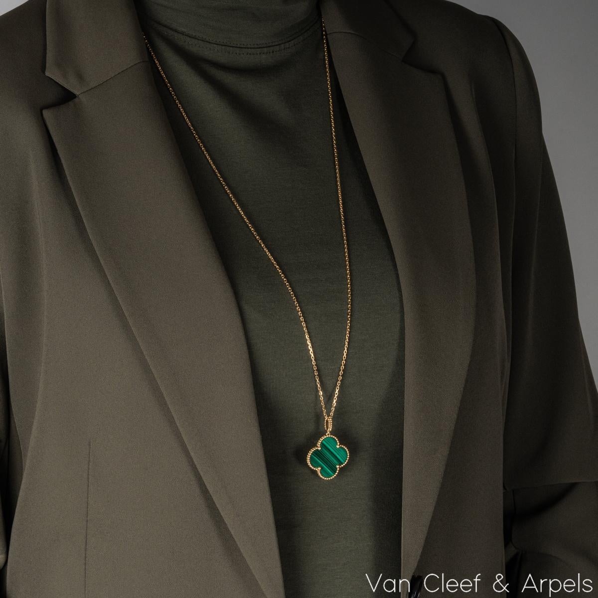 Van Cleef & Arpels Yellow Gold Malachite Magic Alhambra Necklace VCARO3MG00 In Excellent Condition In London, GB