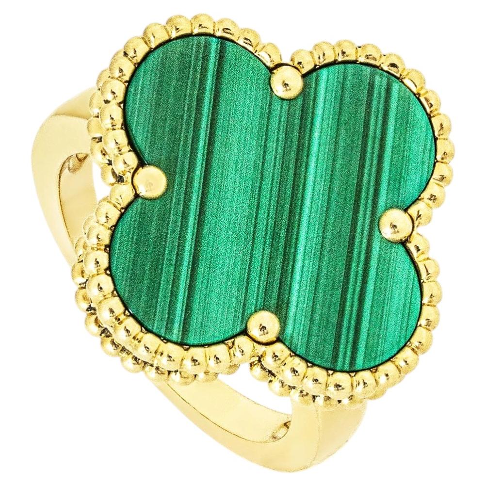 Van Cleef & Arpels Yellow Gold Malachite Magic Alhambra Ring Size 52 VCARO3AV52