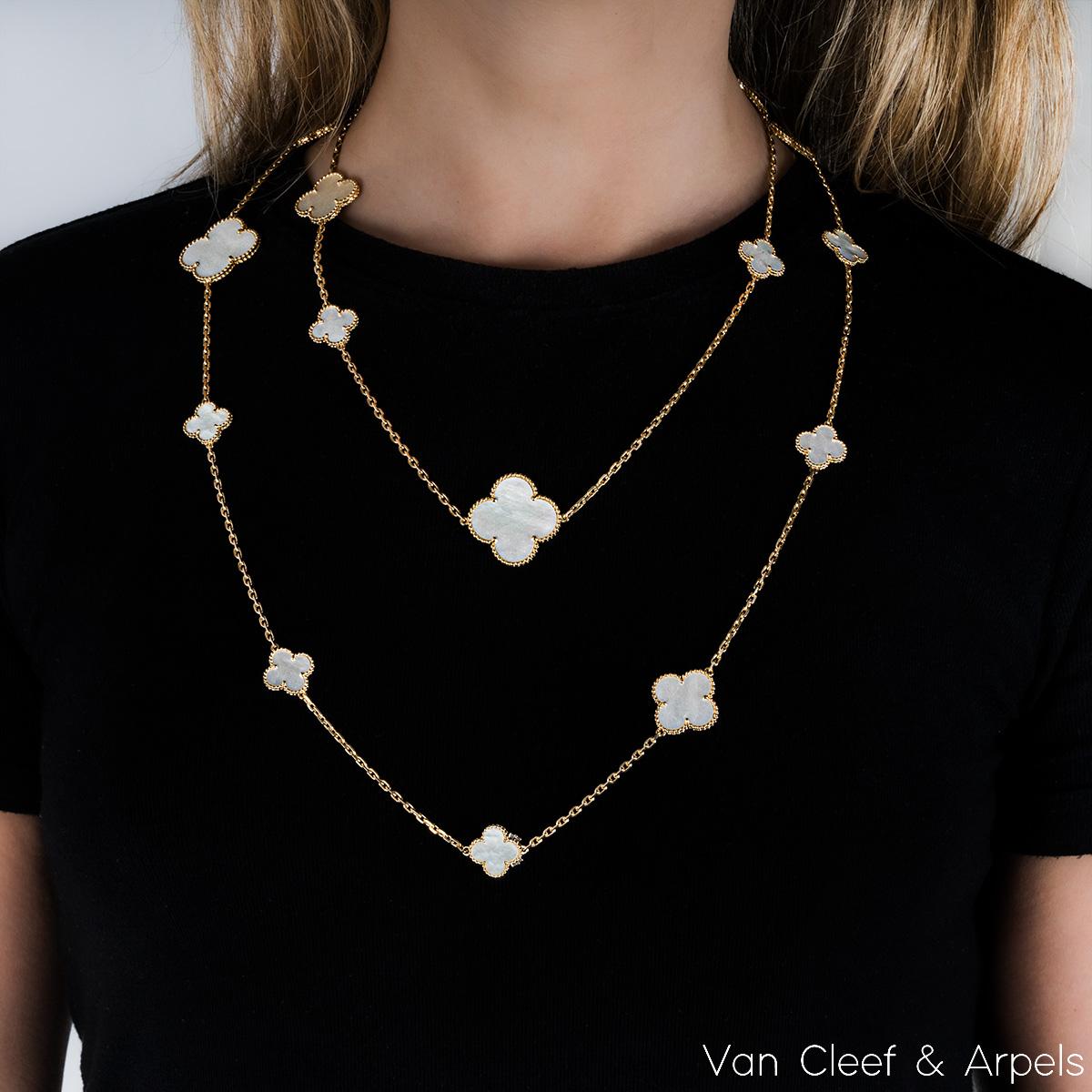 Van Cleef & Arpels Yellow Gold Mother of Pearl Magic Alhambra Necklace VCARD7930 For Sale 3