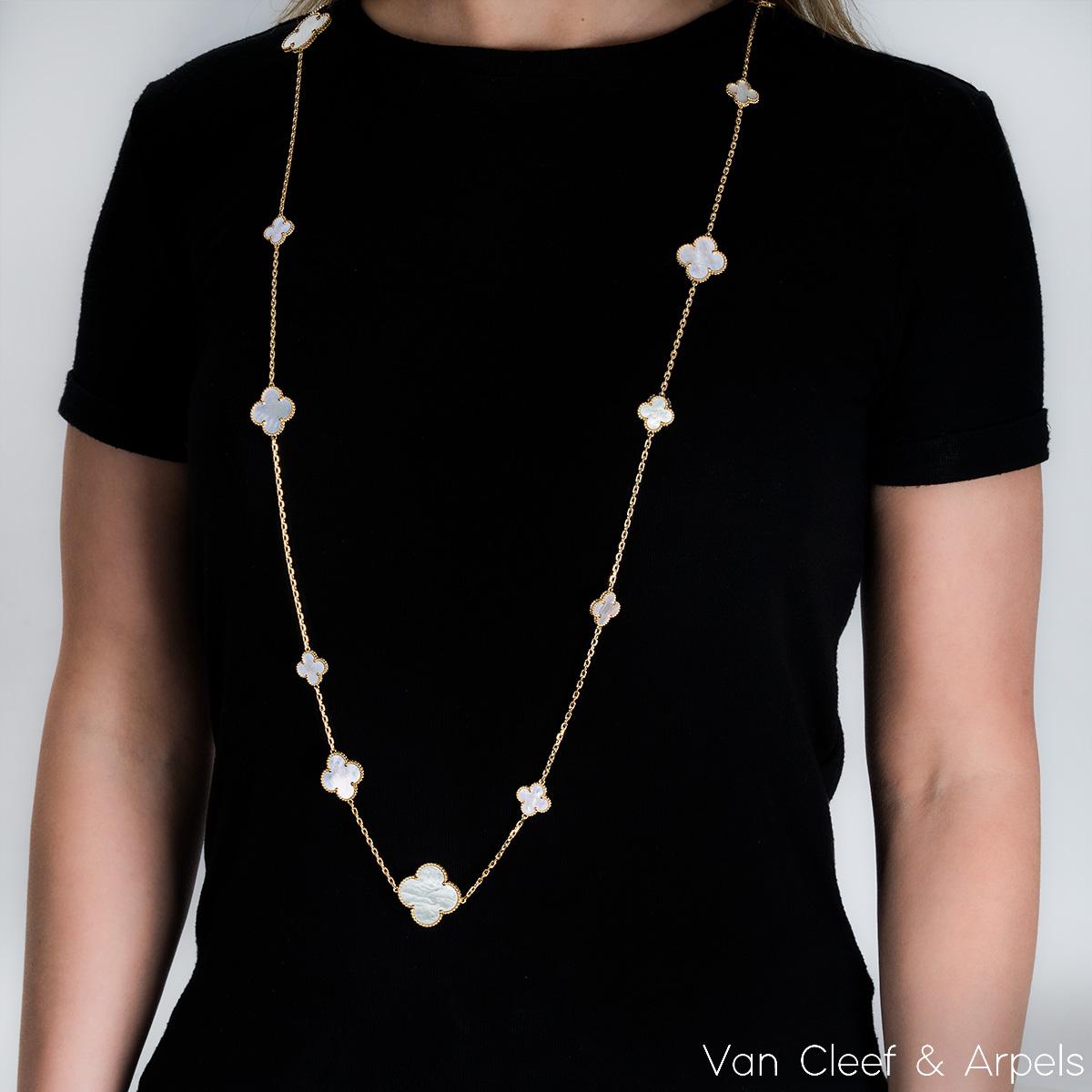 Van Cleef & Arpels Yellow Gold Mother of Pearl Magic Alhambra Necklace VCARD7930 For Sale 4