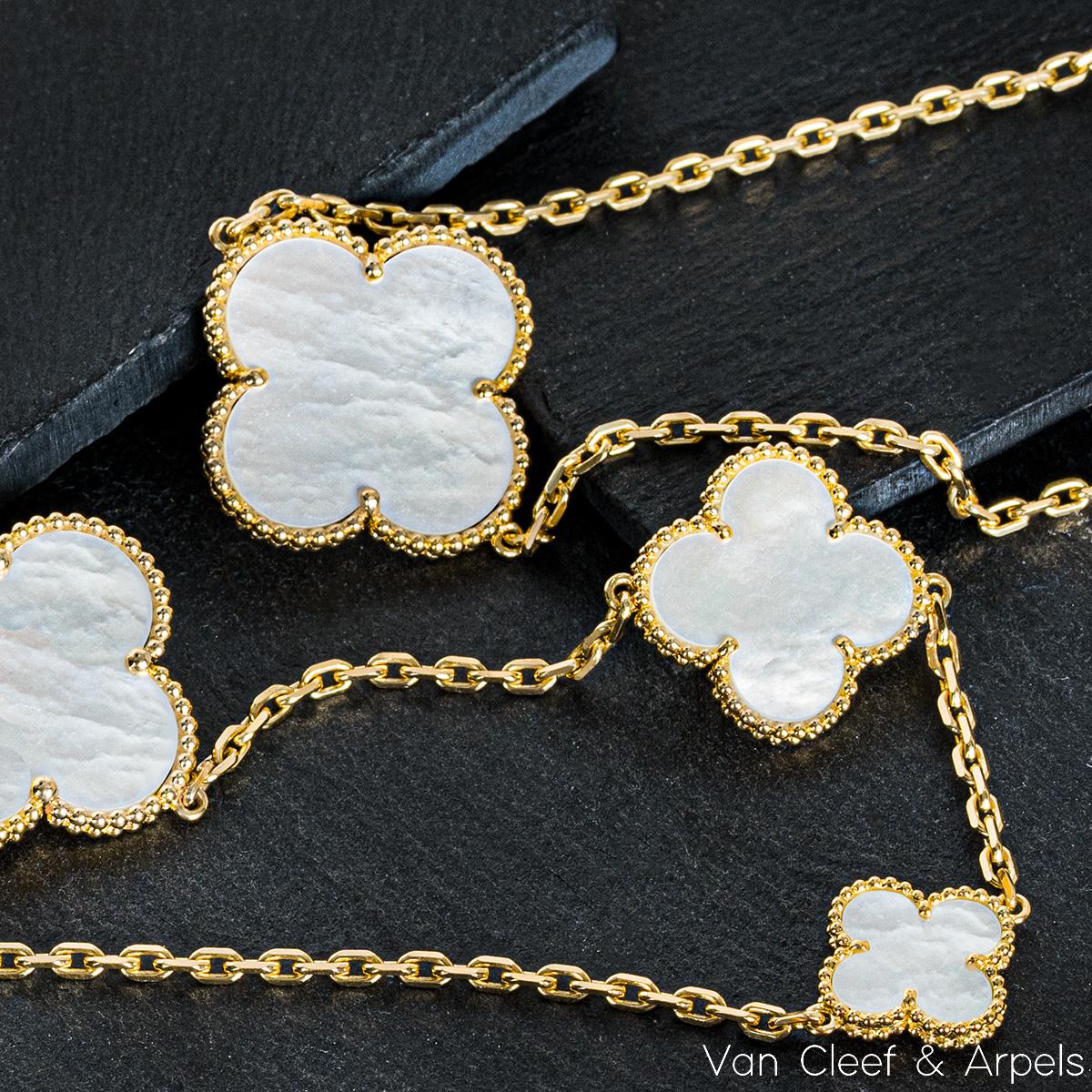 Van Cleef & Arpels Yellow Gold Mother of Pearl Magic Alhambra Necklace VCARD7930 For Sale 5
