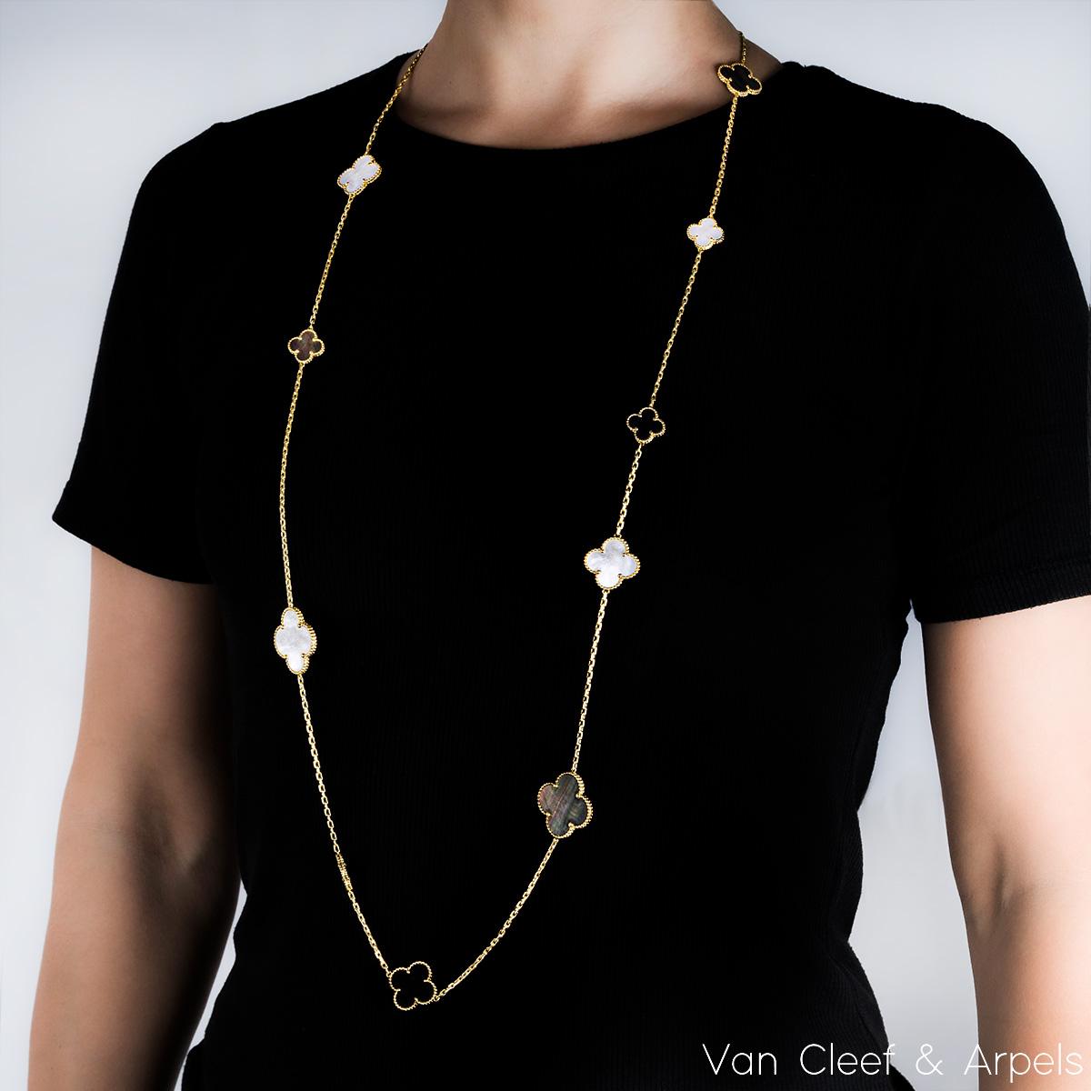 Women's or Men's Van Cleef & Arpels Yellow Gold Mother of Pearl & Onyx Magic Alhambra Necklace