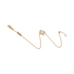 Van Cleef & Arpels Bracelet Alhambra doux en or jaune et nacre