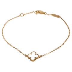 Van Cleef & Arpels Bracelet Alhambra doux en or jaune et nacre