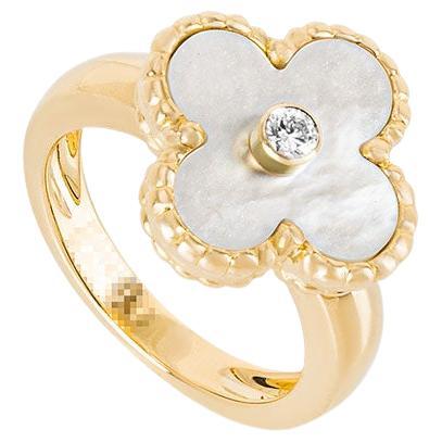 Anillo Alhambra Vintage Van Cleef & Arpels de oro amarillo nacarado VCARA41100