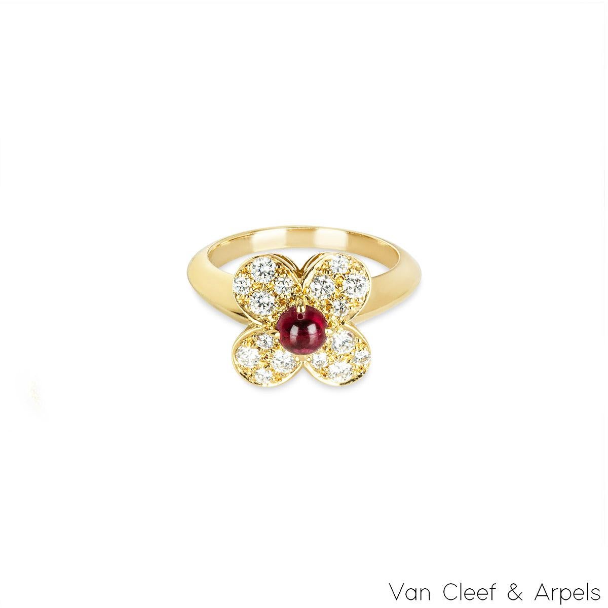 Van Cleef & Arpels Alhambra-Ring aus Gelbgold mit Rubin und Diamanten (Rundschliff) im Angebot
