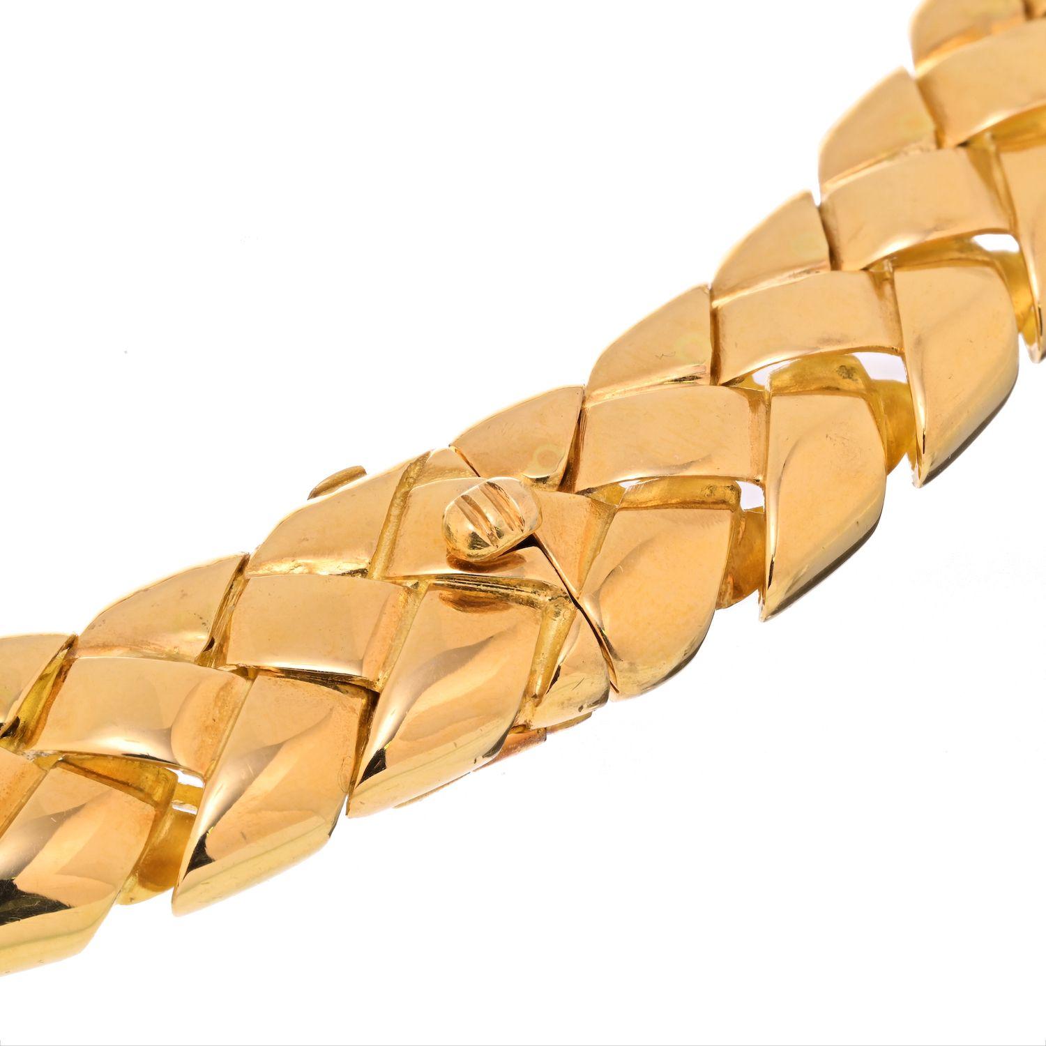 Van Cleef & Arpels Halskette aus 18 Karat Gelbgold mit gewebtem Diamantenmuster, 1980er Jahre (Moderne) im Angebot