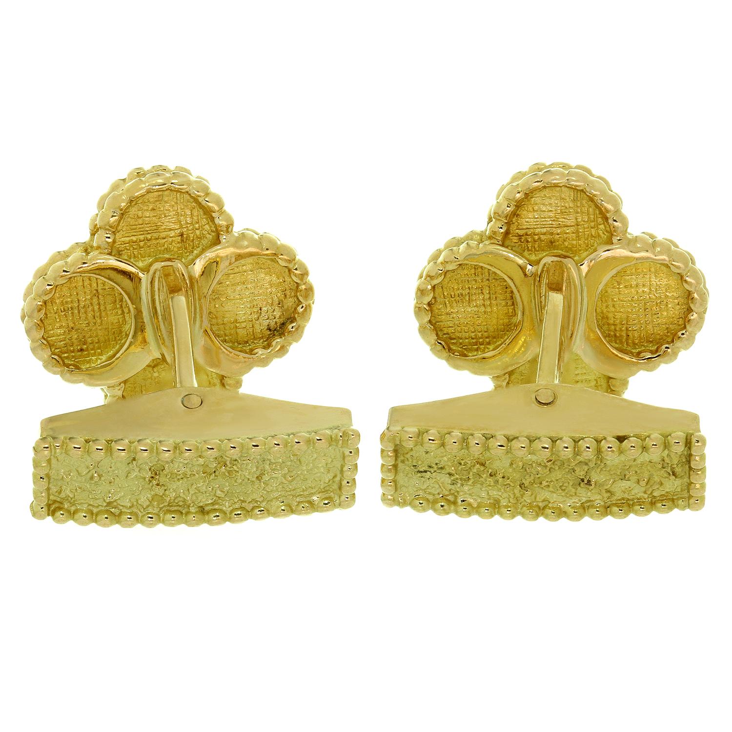 Van Cleef & Arpels Yellow Gold Vintage Alhambra Cufflinks In Excellent Condition In New York, NY