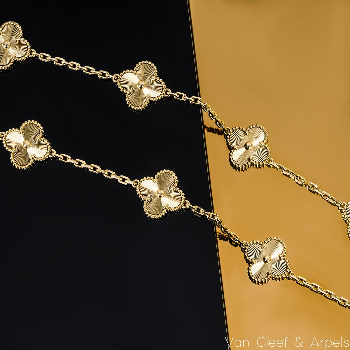 Women's Van Cleef & Arpels Yellow Gold Vintage Alhambra Necklace VCARP3JJ00
