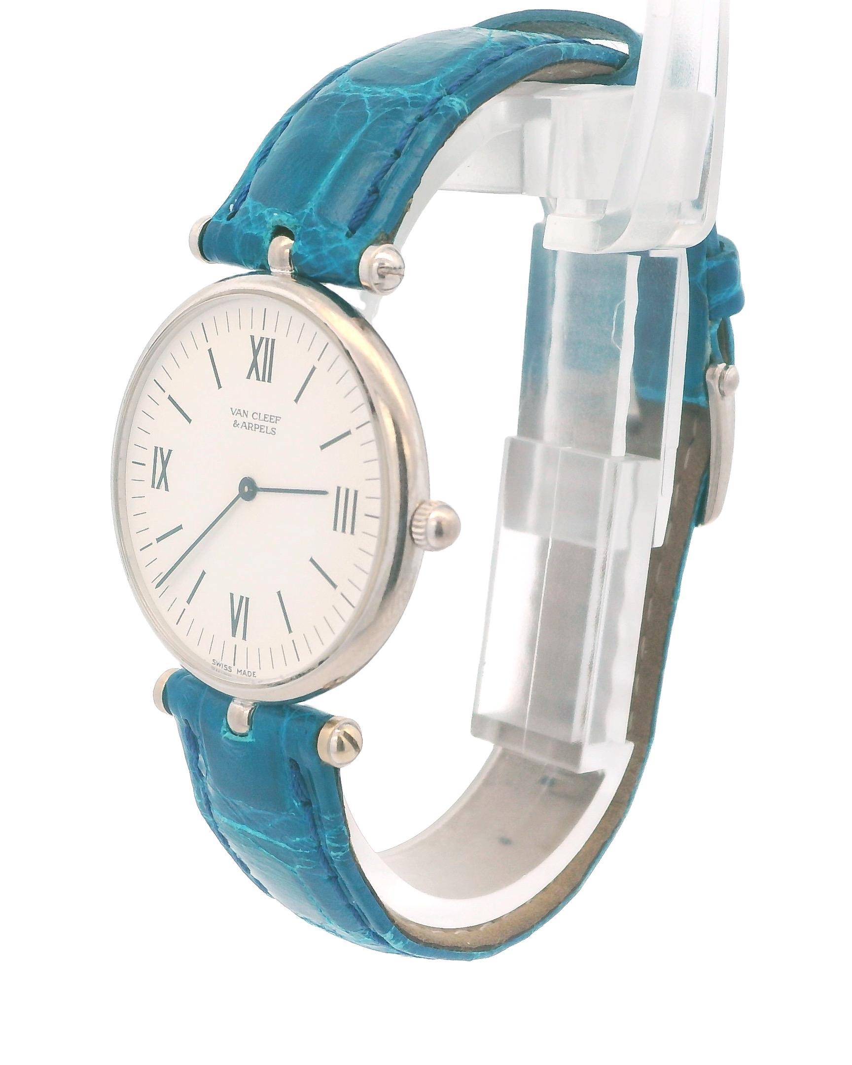 Van Cleef & Arperls Classique oro bianco 18 carati  Meccanico In condizioni ottime in vendita a Great Neck Plaza, NY