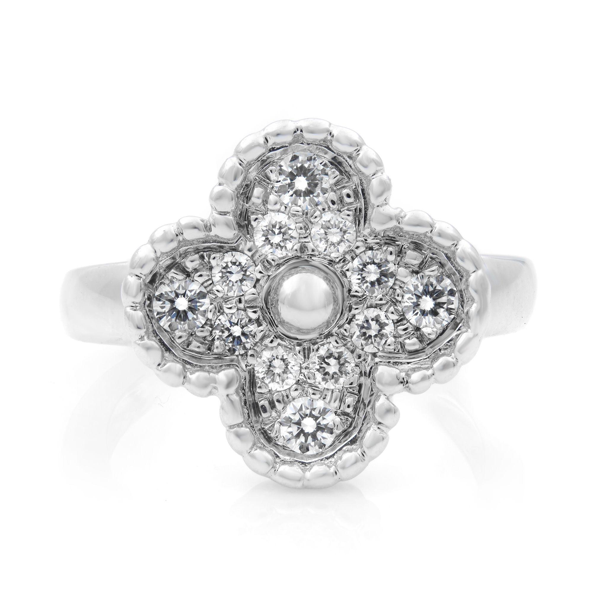 Vintage Alhambra creations by Van Cleef & Arpels are distinguished by their unique, timeless elegance. Inspired by the clover leaf, these icons of luck are adorned with a border of golden beads.
Vintage Alhambra ring, 18k white gold, 12 round cut
