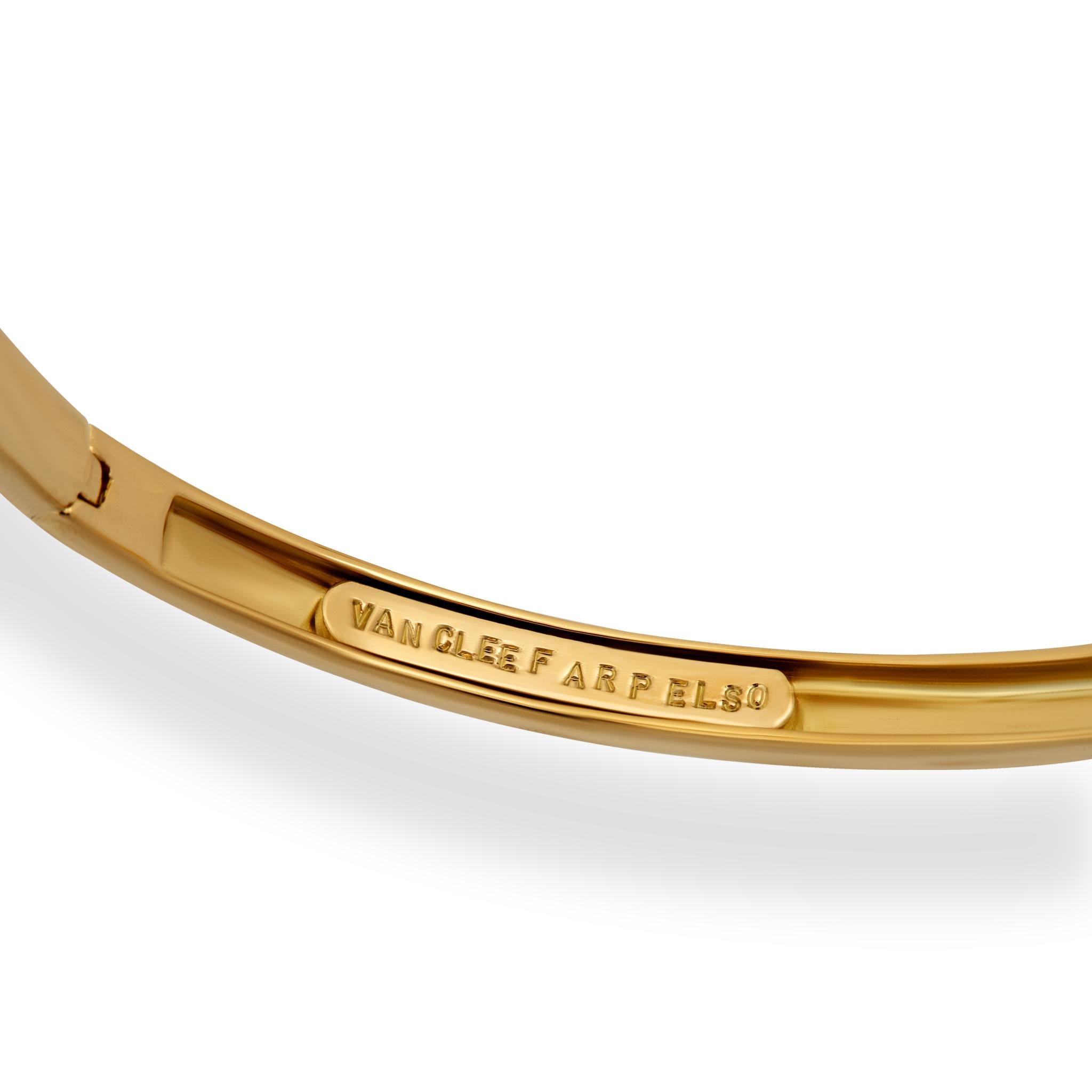 Van Cleef & Arpels 18 Karat Gelbgold Diamant-Trefle-Armband im Zustand „Hervorragend“ im Angebot in New York, NY