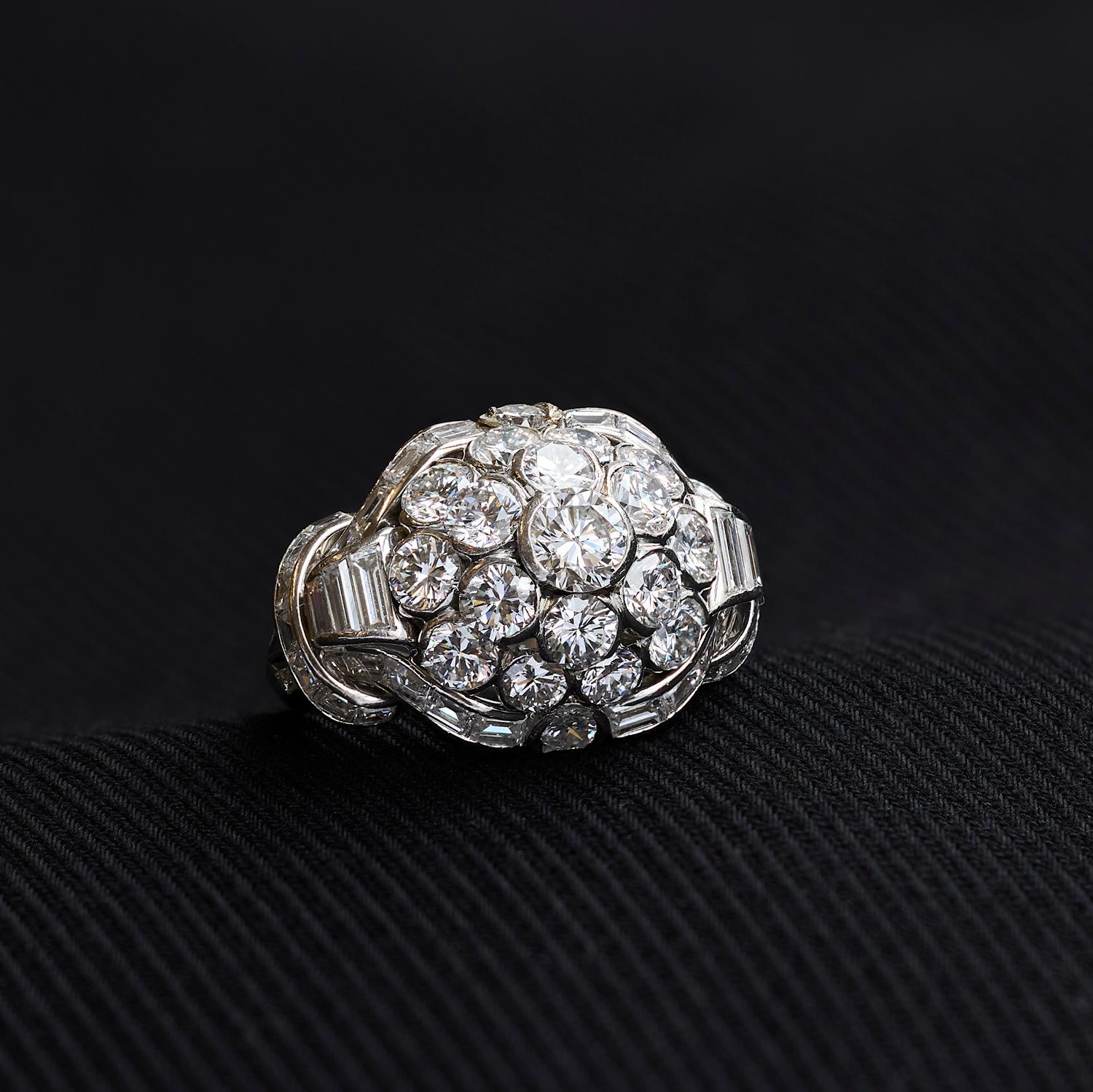 Van Cleef & Arpels Diamant-Cluster-Ring im Angebot 2