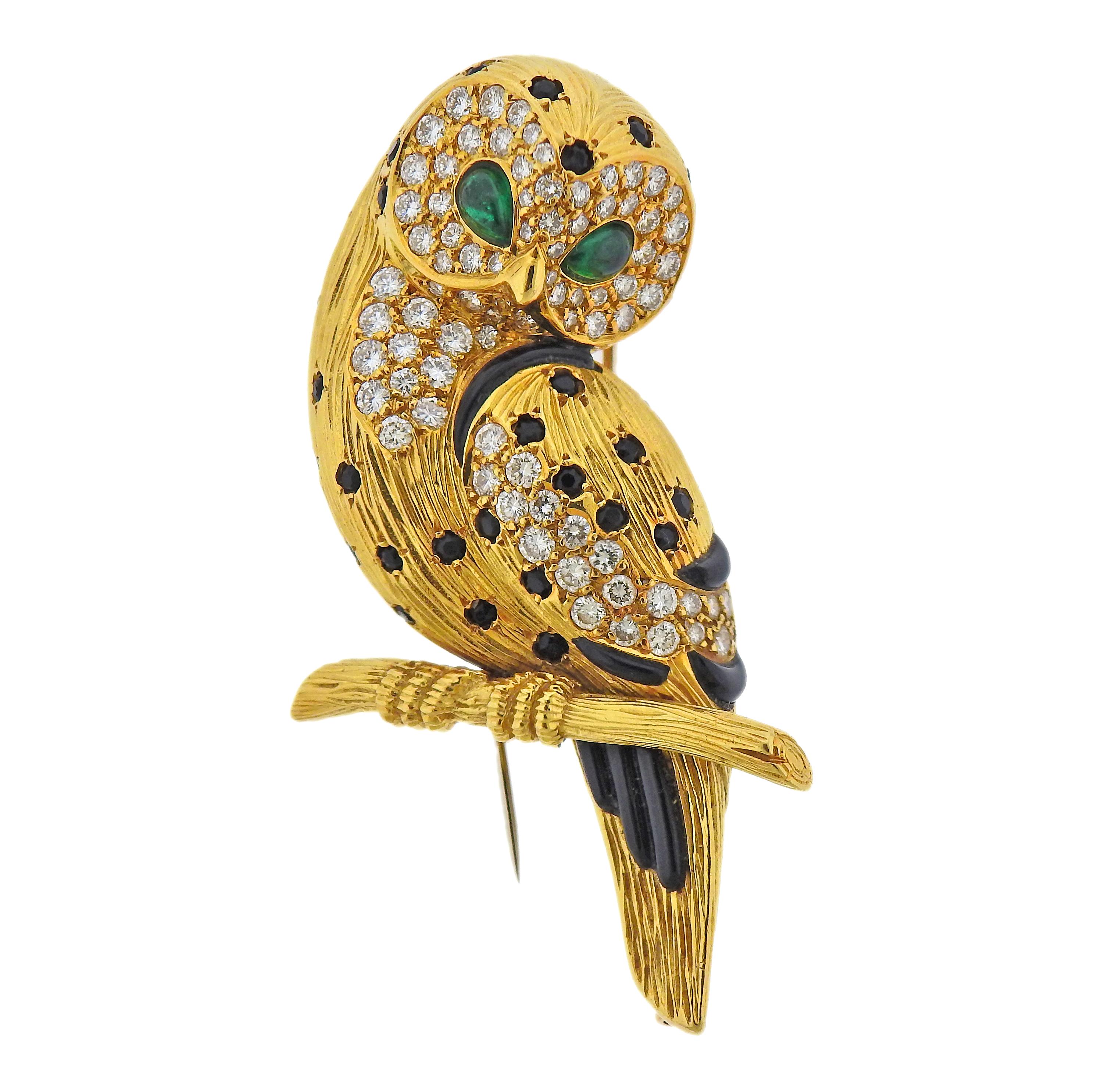 Round Cut Van Cleef & Arples Diamond Emerald Onyx Gold Owl Brooch Pin