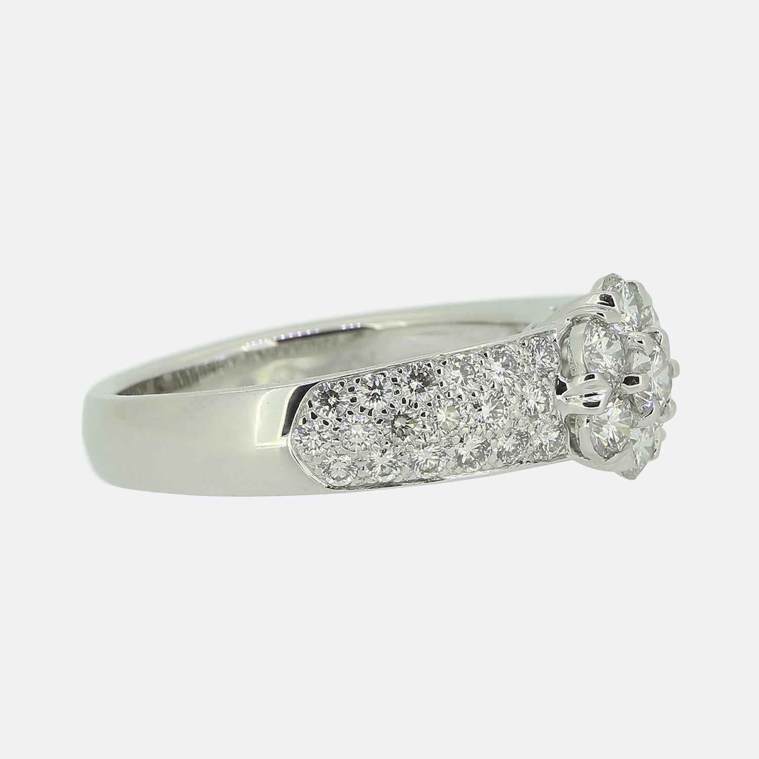Van Cleef & Arpels Fleurette-Diamantring (Brillantschliff) im Angebot