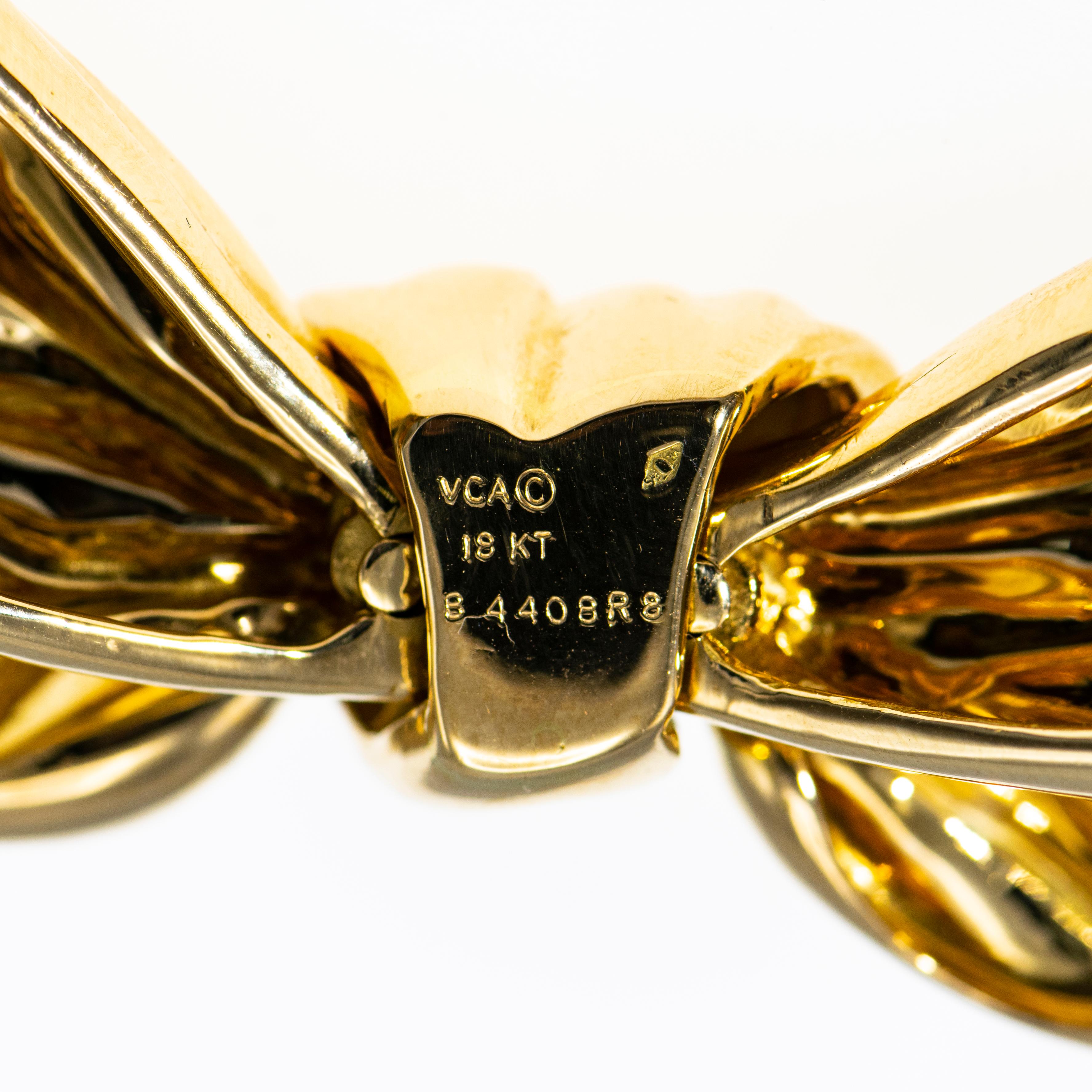 Van Cleef & Arpels Karat Gold Bow Knot Necklace 1