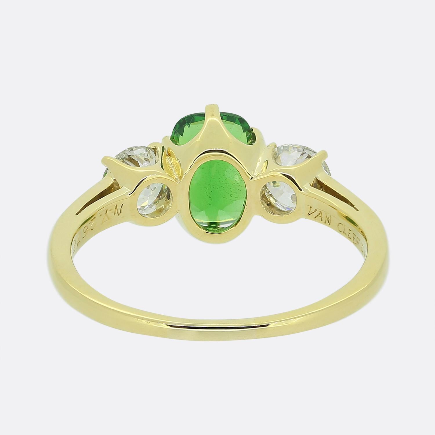 Van Cleef & Arples Tsavorite and Diamond Three-Stone Ring In Good Condition For Sale In London, GB