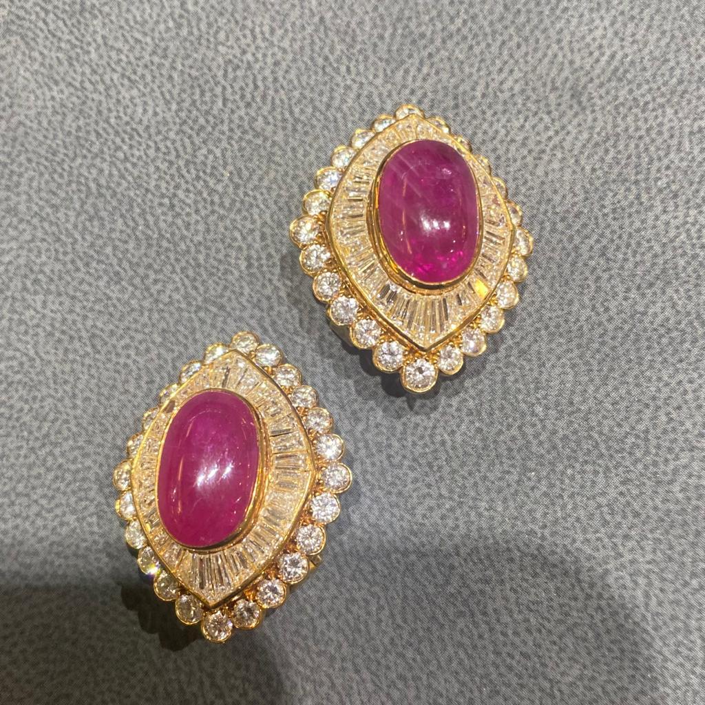 Van Cleef & Arpels Cabochon Ruby & Diamond Clip on Earrings In Excellent Condition For Sale In New York, NY