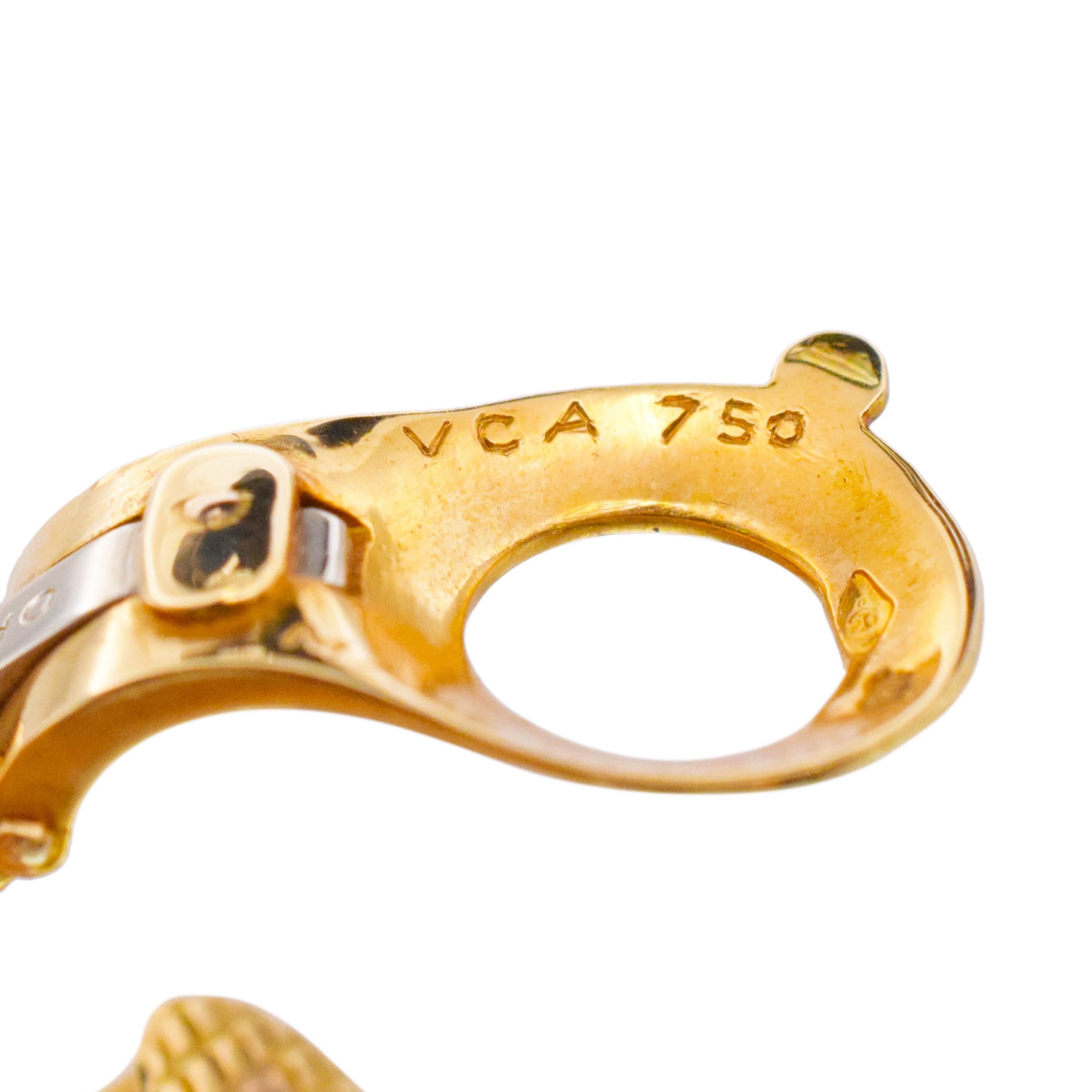 Collana e orecchini Van Cleef in crisoprasio, corallo e diamanti. in vendita 9