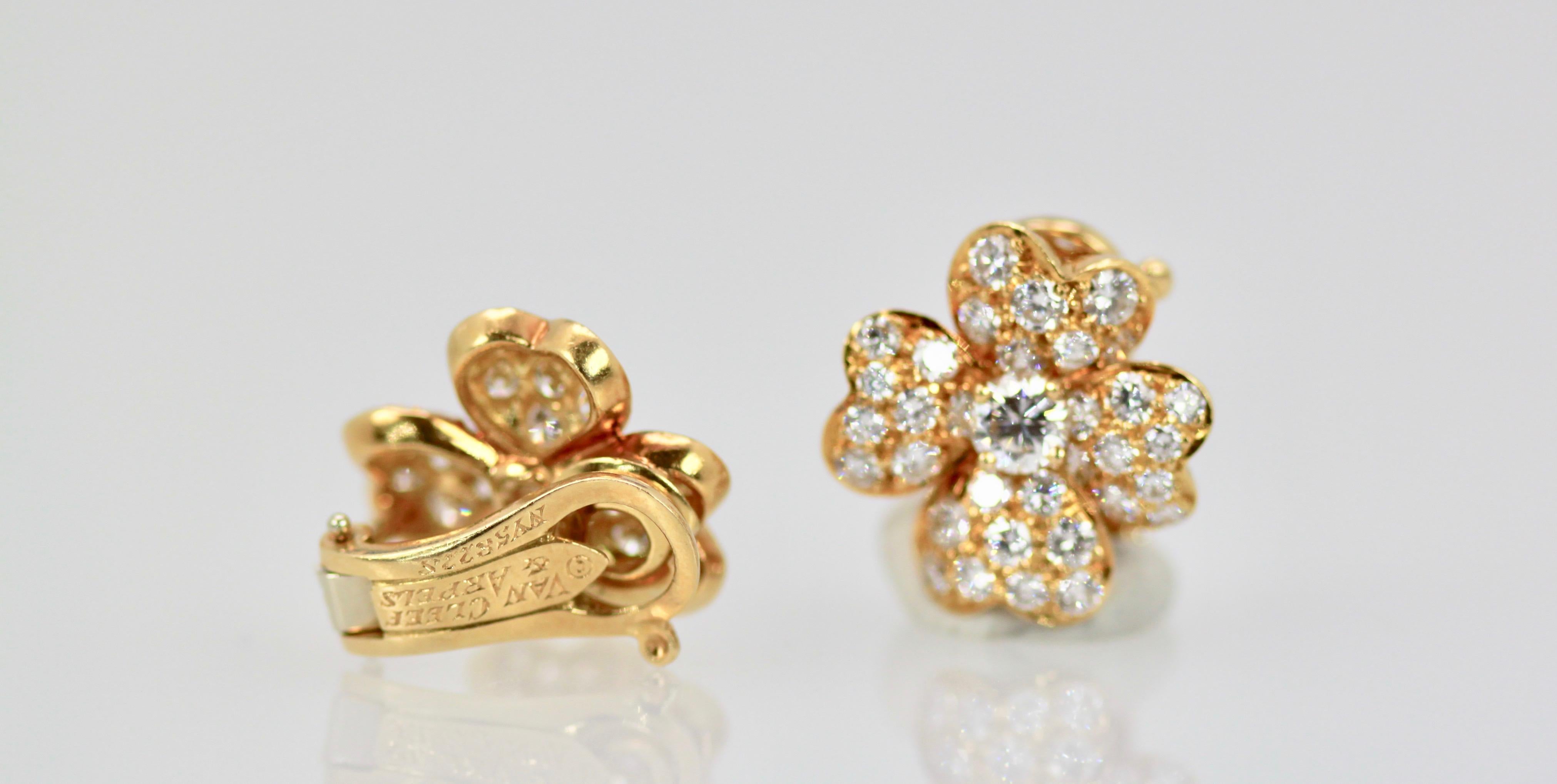 Van Cleef Cosmos Diamond Earrings Small 18 Karat Yellow Gold 5