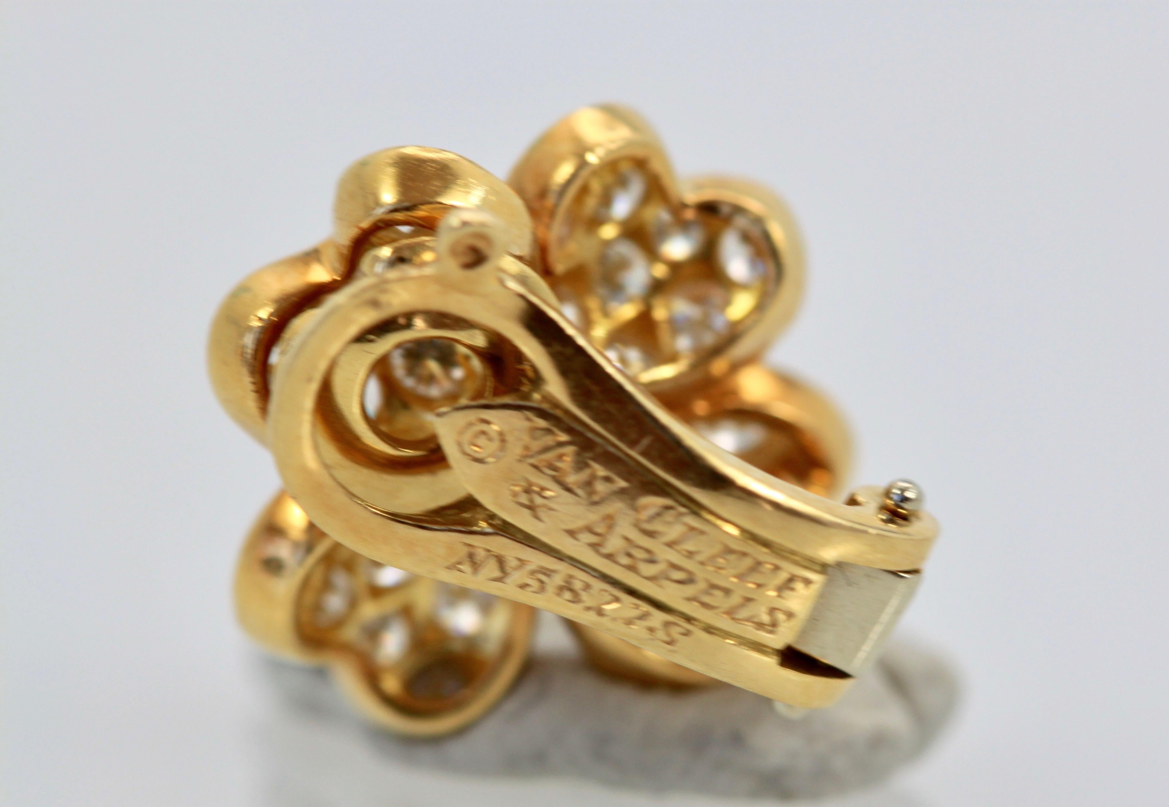 Women's Van Cleef Cosmos Diamond Earrings Small 18 Karat Yellow Gold