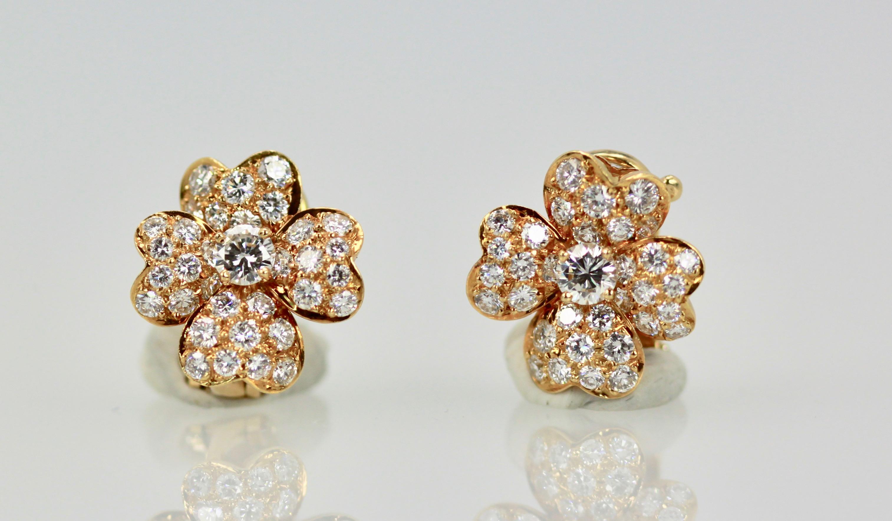 Van Cleef Cosmos Diamond Earrings Small 18 Karat Yellow Gold 3