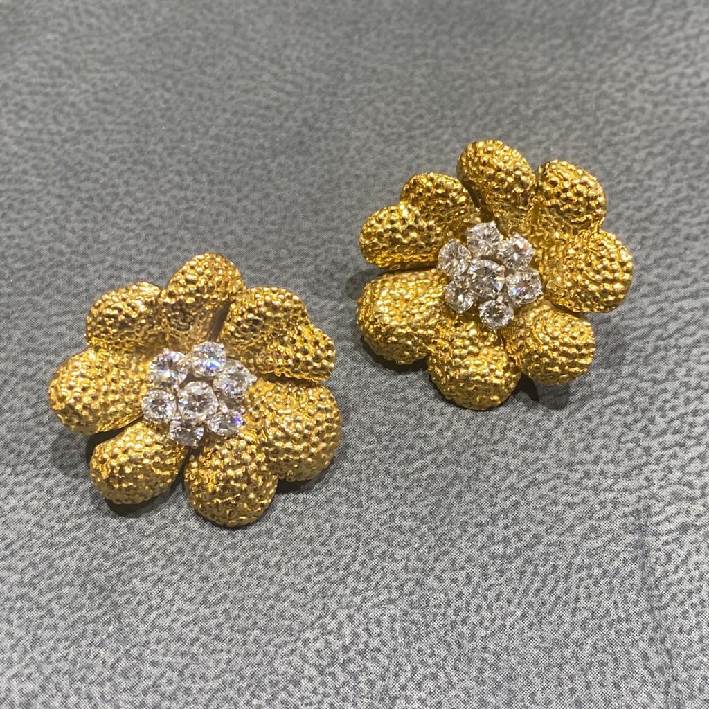 Van Cleef & Arpels Diamond Flower Brooch & Earrings Set 6