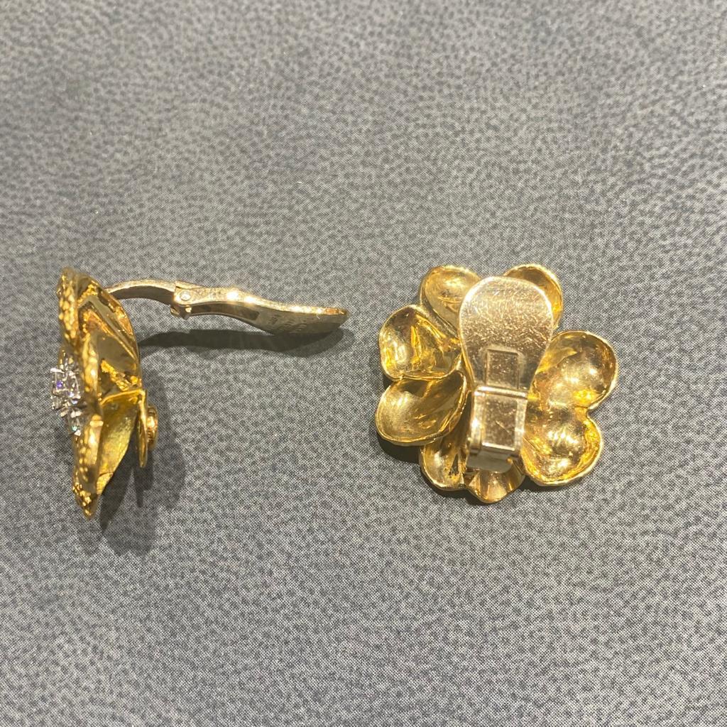 Van Cleef & Arpels Diamond Flower Brooch & Earrings Set 7